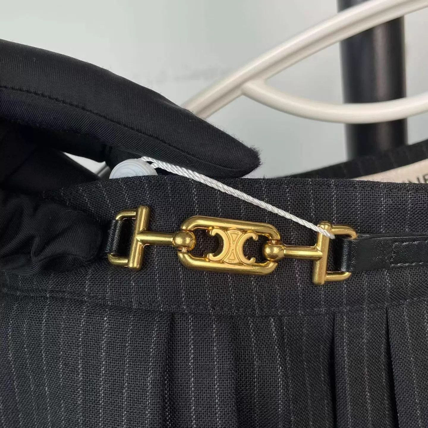 Celine Celine Triomphe Gold Buckle Striped Pleated Skirt 34 Size 24" / US 00 / IT 34 - 3 Thumbnail