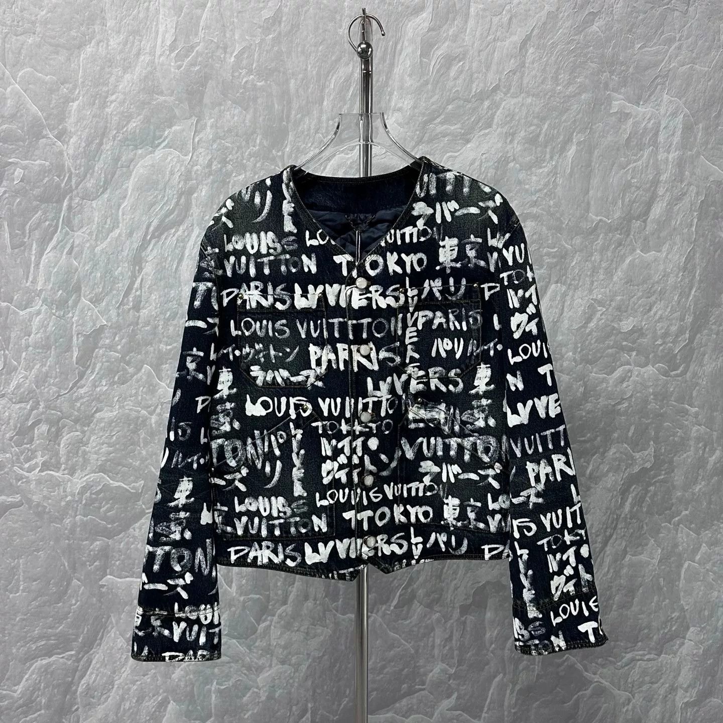 Louis Vuitton Louis Vuitton Graffiti Denim Jacket Size 52 Size US L / EU 52-54 / 3 - 1 Thumbnail