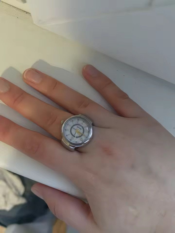Jewelry Minimalist Quartz Watch Ring - Flexible Stretch Band Size ONE SIZE - 5 Thumbnail