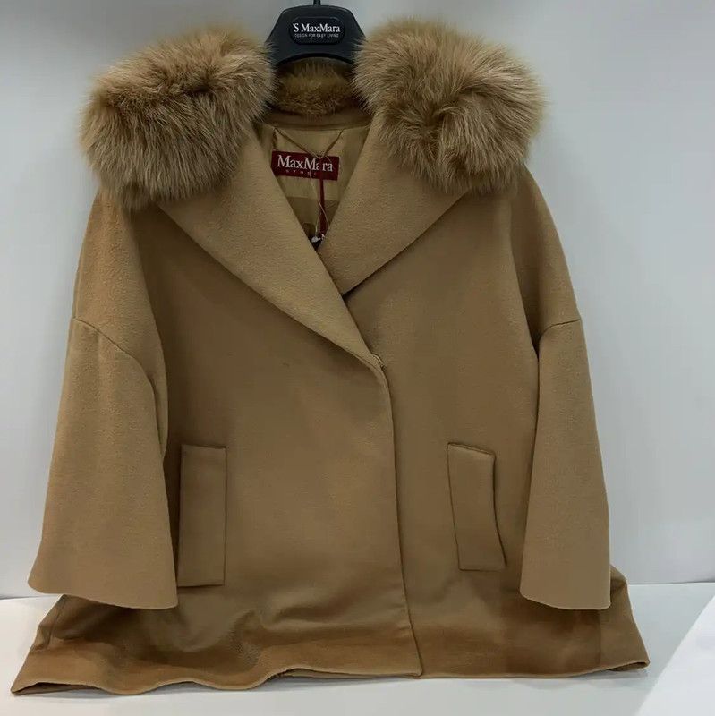 Max Mara MaxMara Camel Wool Coat for Women 0089 Size M / US 6-8 / IT 42-44 - 1 Thumbnail