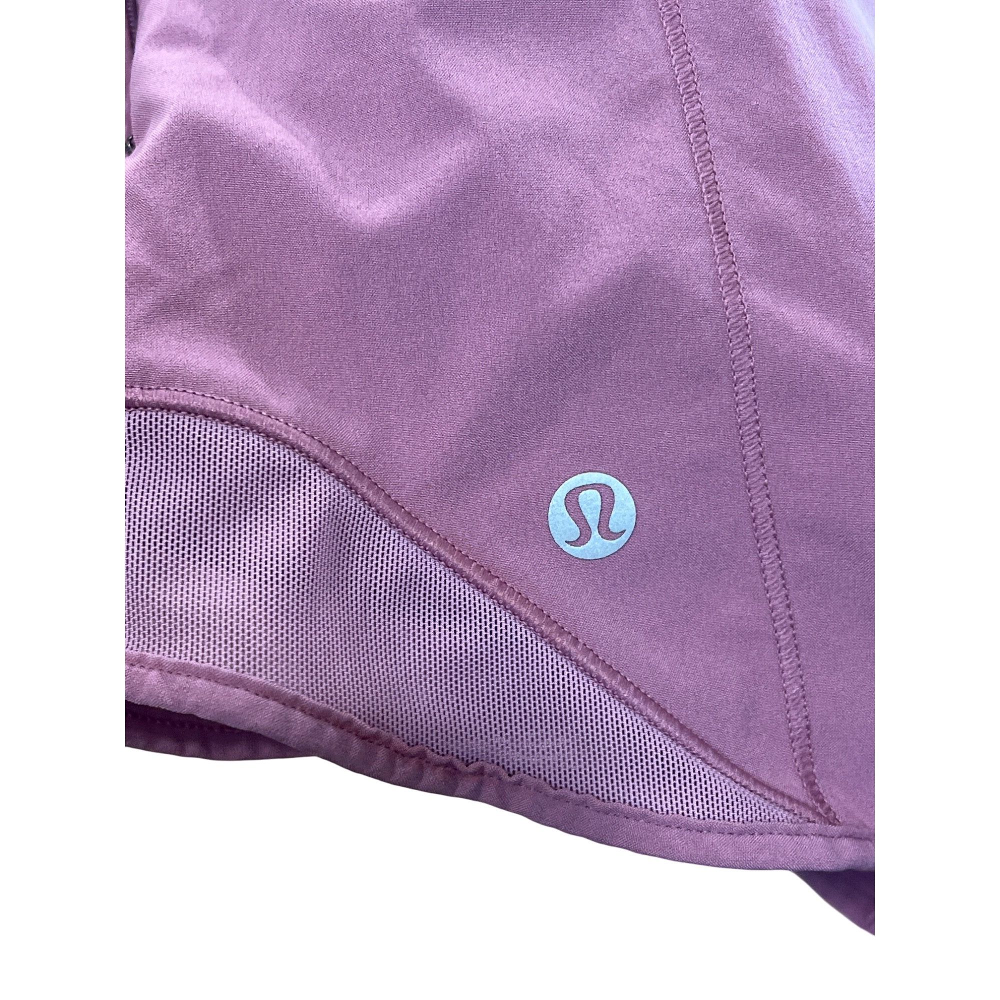 Lululemon 𝓛𝓾𝓵𝓾𝓵𝓮𝓶𝓸𝓷 Hotty Hot High-Rise Lined Short 2.5"Velve Size 30" / US 8 / IT 44 - 10 Thumbnail