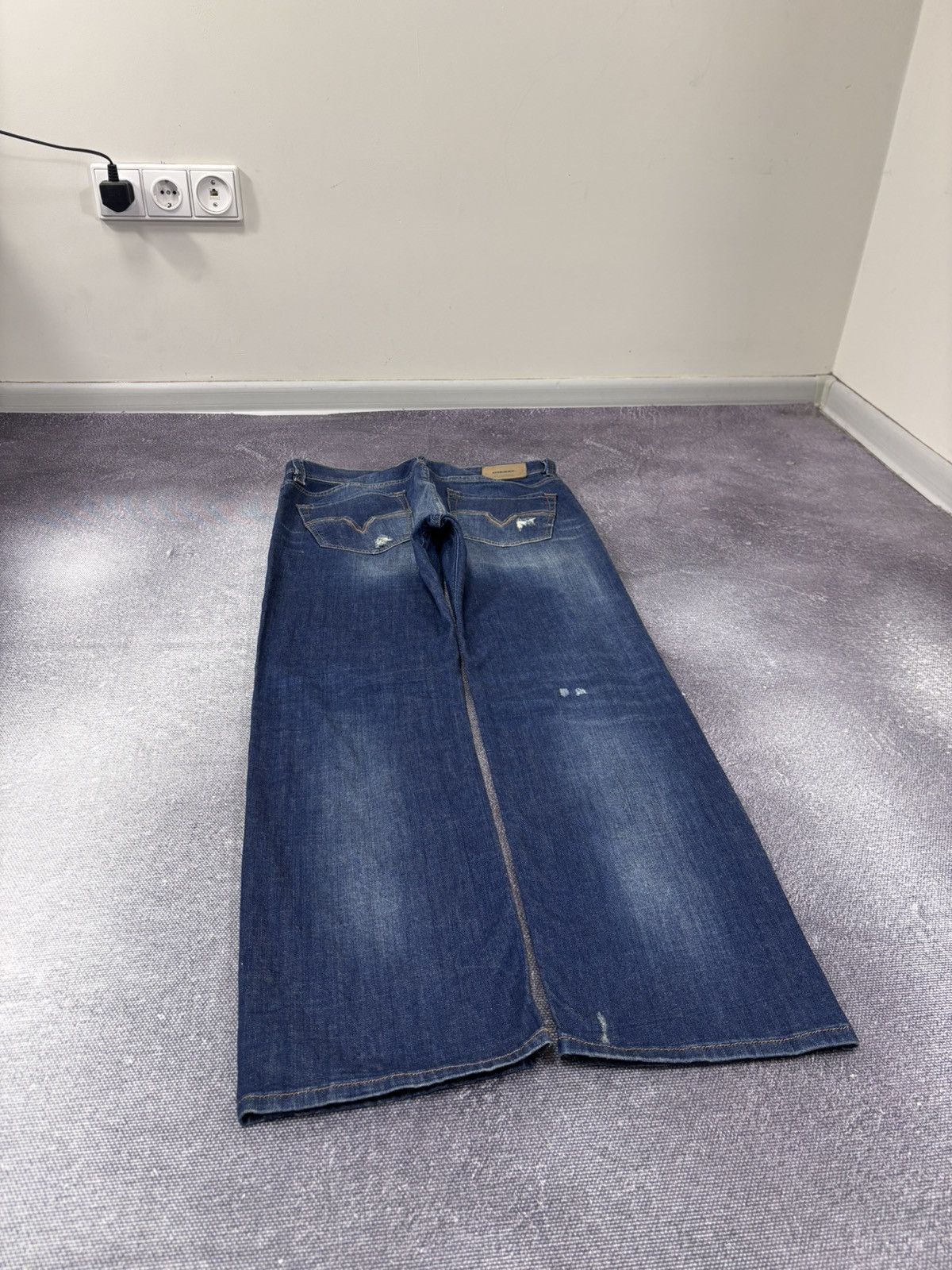 Diesel Diesel Larkee NWT Regular Straight Ripped Blue Denim Jeans Size US 32 / EU 48 - 15 Thumbnail