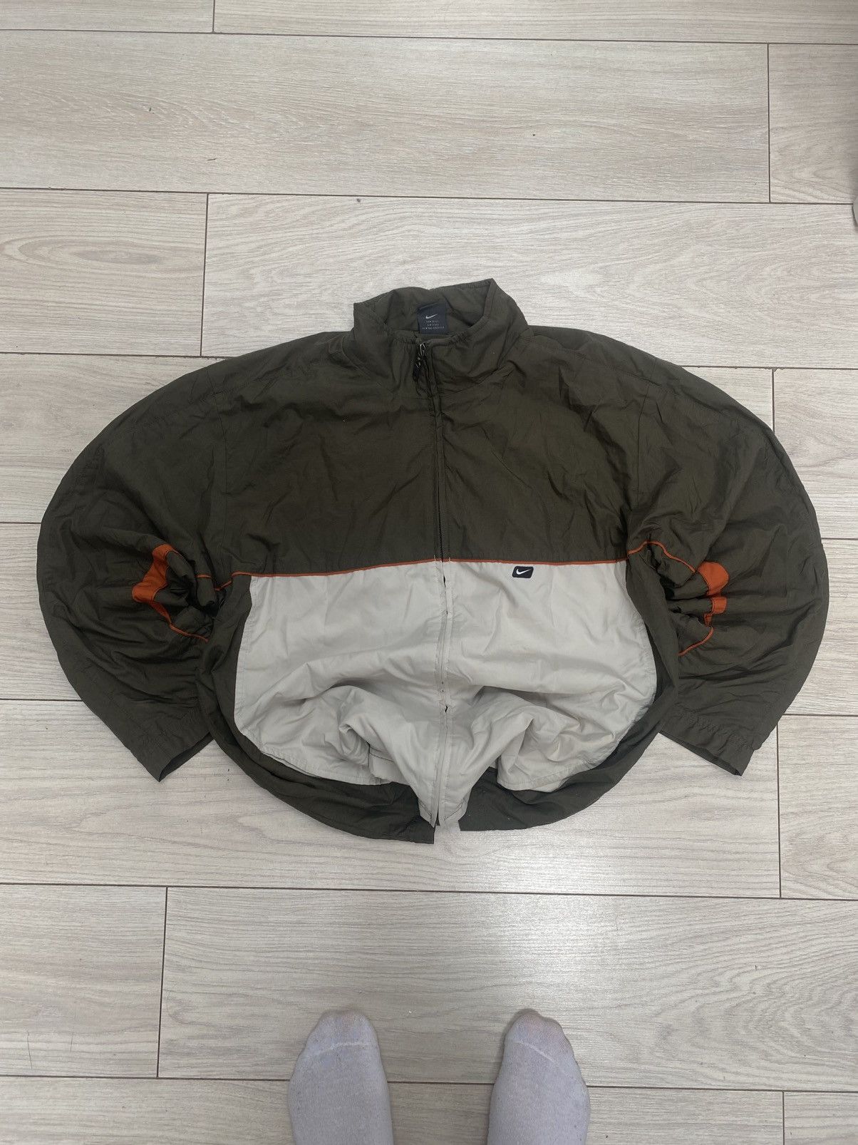 Vintage Vintage Nike Windbreaker Jacket - Olive / Beige / Orange Size US L / EU 52-54 / 3 - 1 Thumbnail