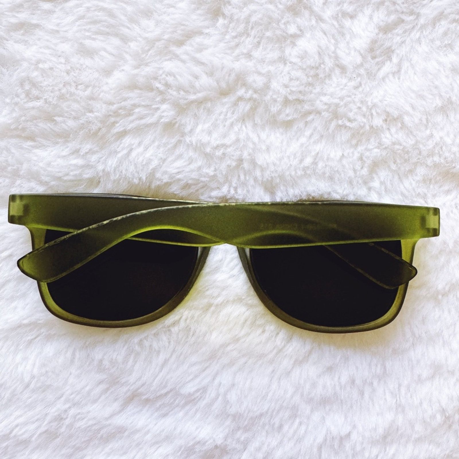 Other Lola Green Polycarbonate Sunglasses Size ONE SIZE - 12 Thumbnail