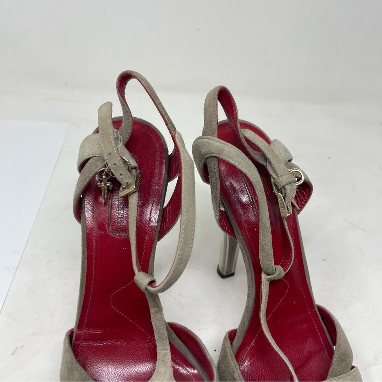 Paciotti Cesare Paciotti grey suede platform ankle strap heel 37.5 Size US 7.5 / IT 37.5 - 10 Thumbnail