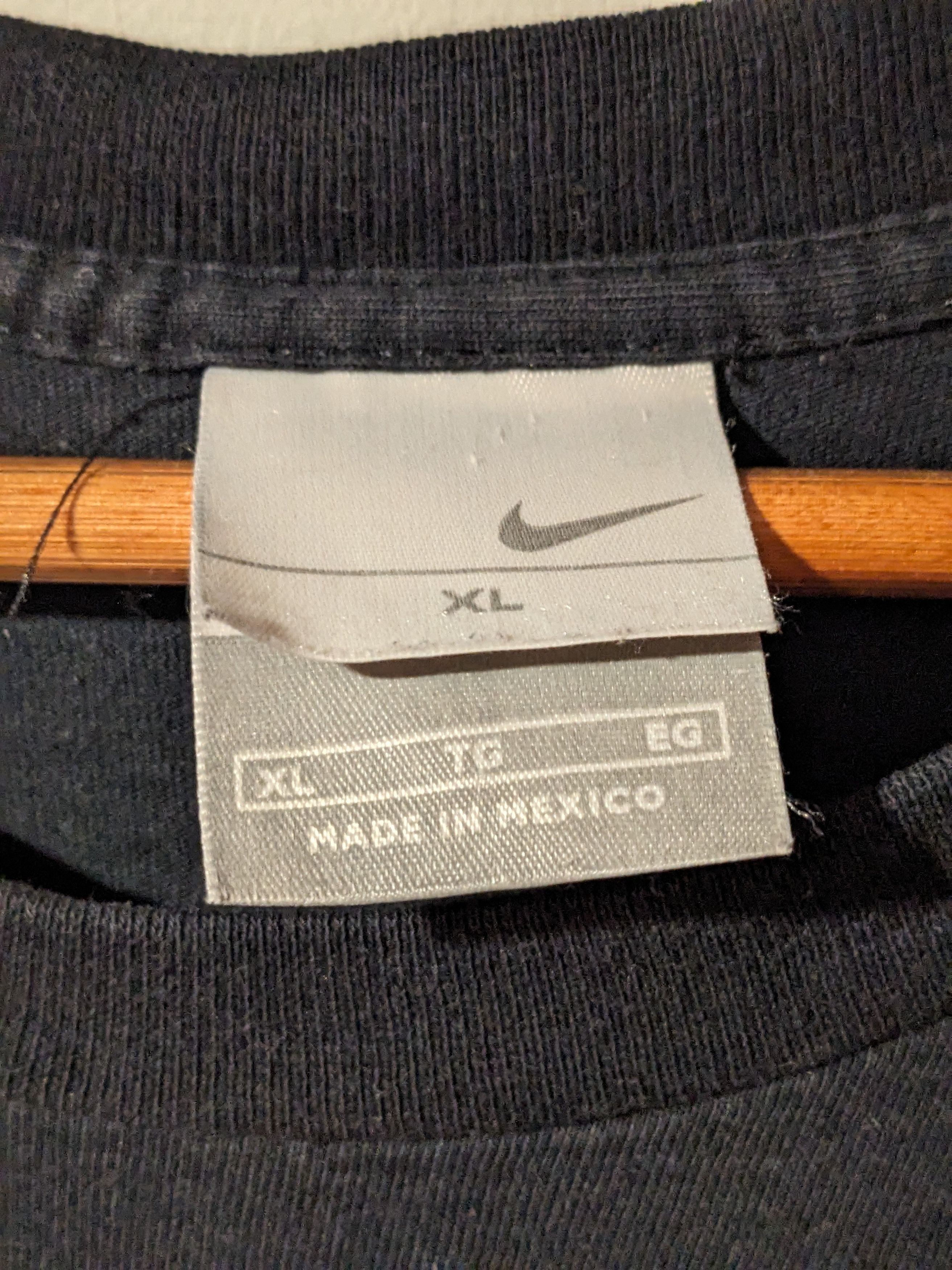 Nike Vintage Y2K Nike Center Swoosh X-Large Long-Sleeve T-Shirt Size US XL / EU 56 / 4 - 3 Thumbnail