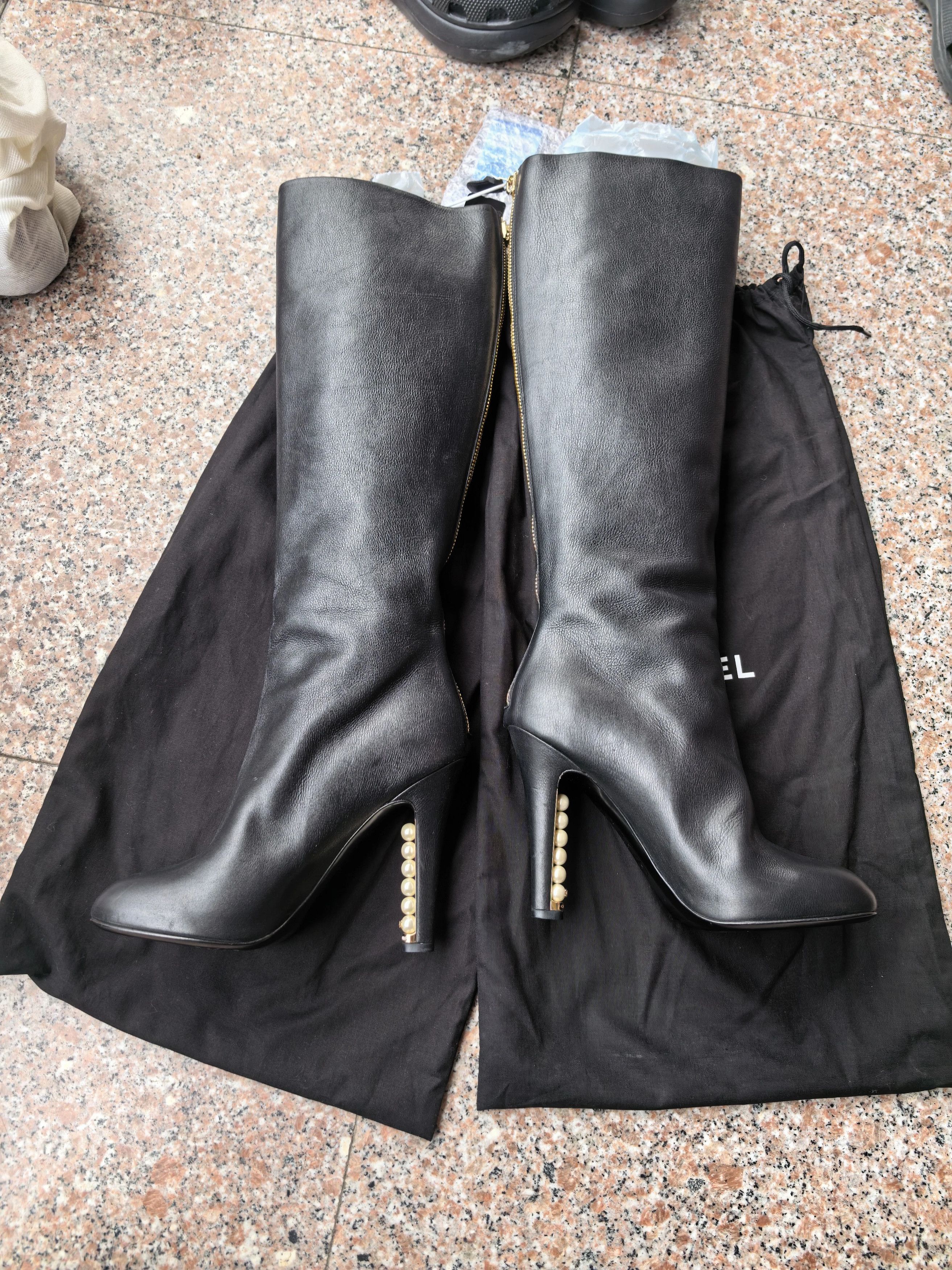 Chanel CHANEL Women's Pearl Heel Boots 37 Size US 6.5 / IT 36.5 - 2 Thumbnail