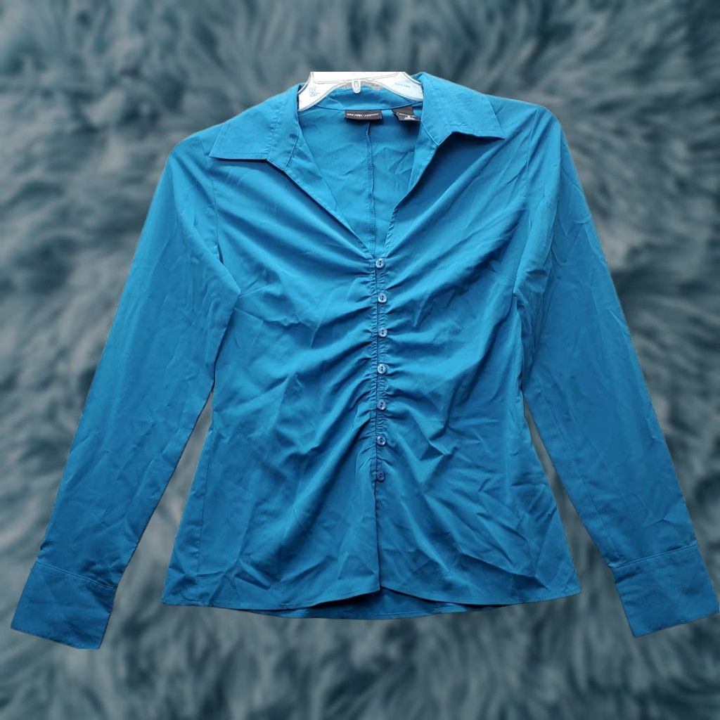 Vintage New York & Company Shirt Blouse Womens Size 6 Blue Slim Stretch Collared Button Front Size M / US 6-8 / IT 42-44 - 1 Thumbnail