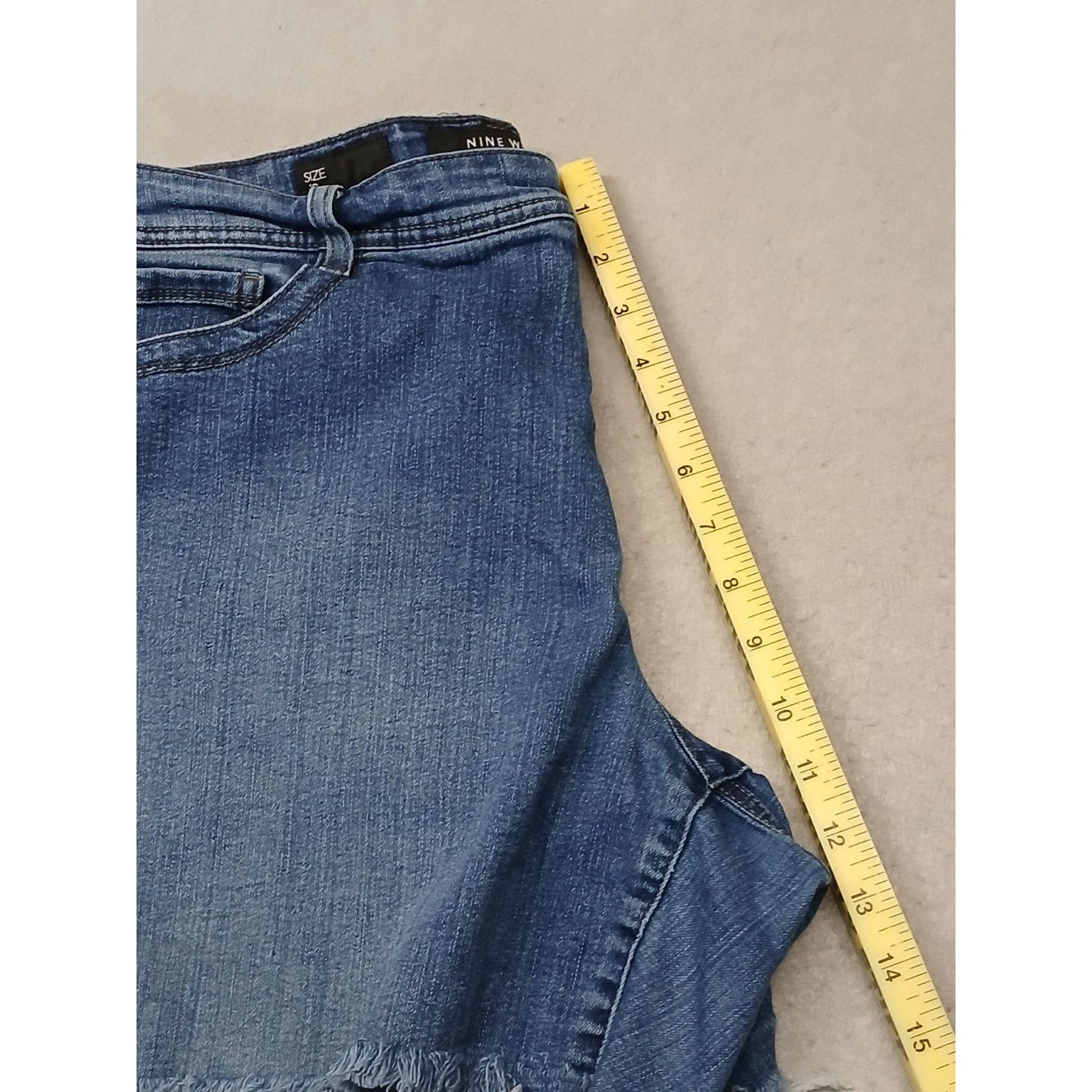 Nine West Nine West (16) Women's Cut-Off Blue Denim Jean shorts Size 38" / US 16 / IT 52 - 8 Thumbnail