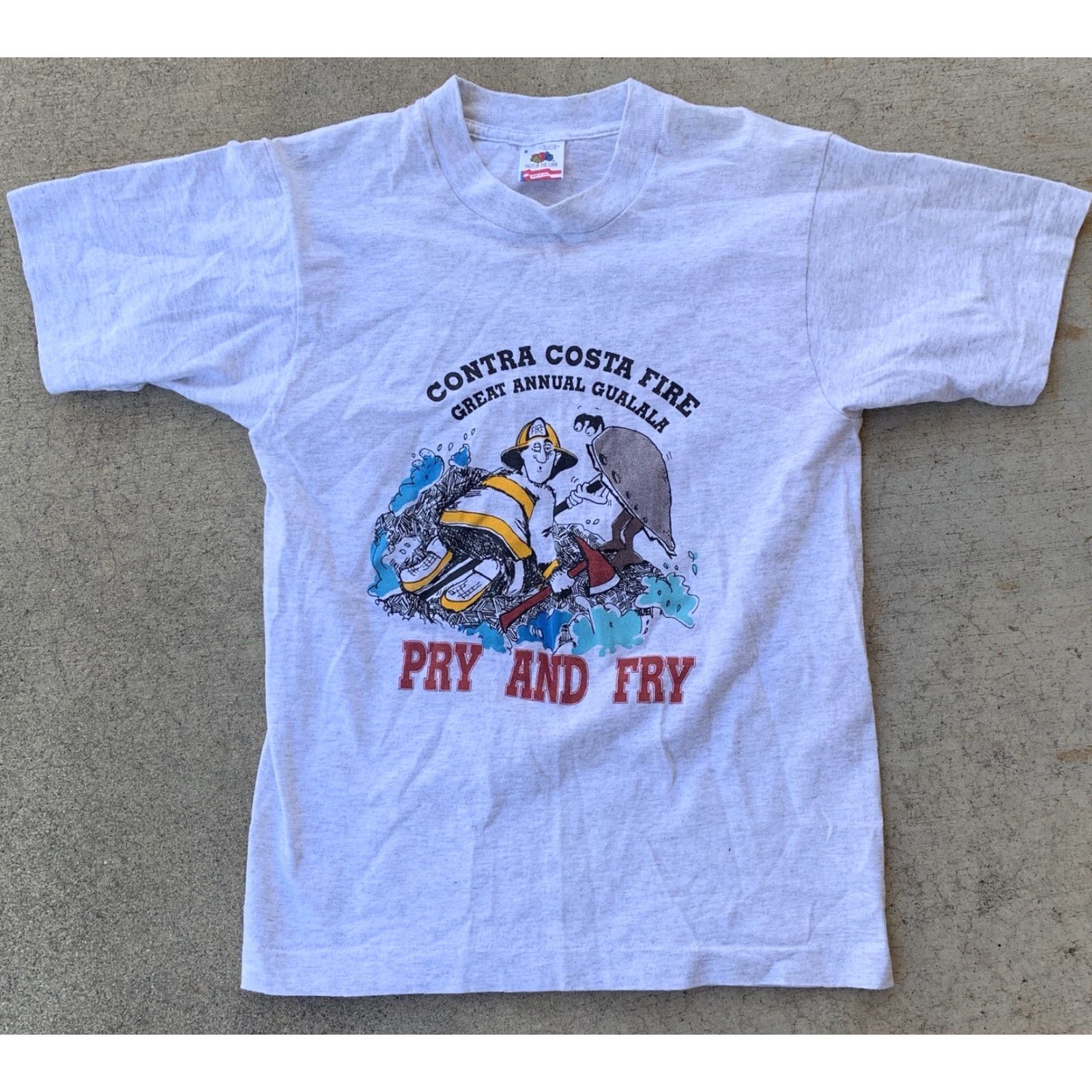 Fruit Of The Loom VINTAGE Fruit of the Loom T Shirt Contra Costa Fire Great Annual Gualala Pry And Fry 1990s S Gray Mens Size US S / EU 44-46 / 1 - 5 Thumbnail