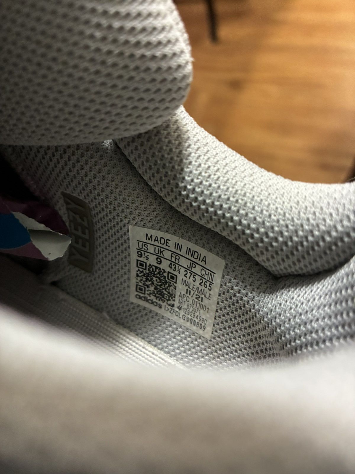 Adidas Yeezy wave runner Size US 9.5 / EU 42-43 - 6 Thumbnail