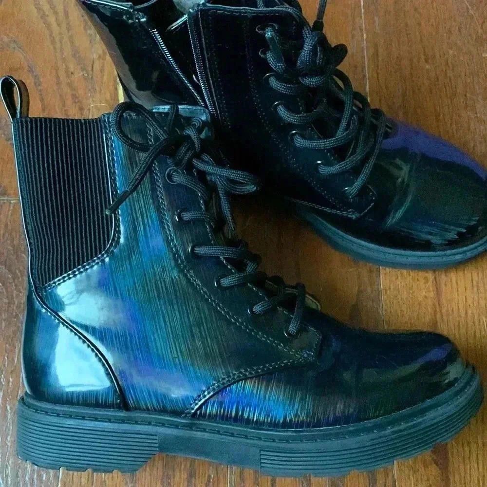 Designer Stylish Black Patent Leather Combat Boots Size US 6 / IT 36 - 6 Thumbnail