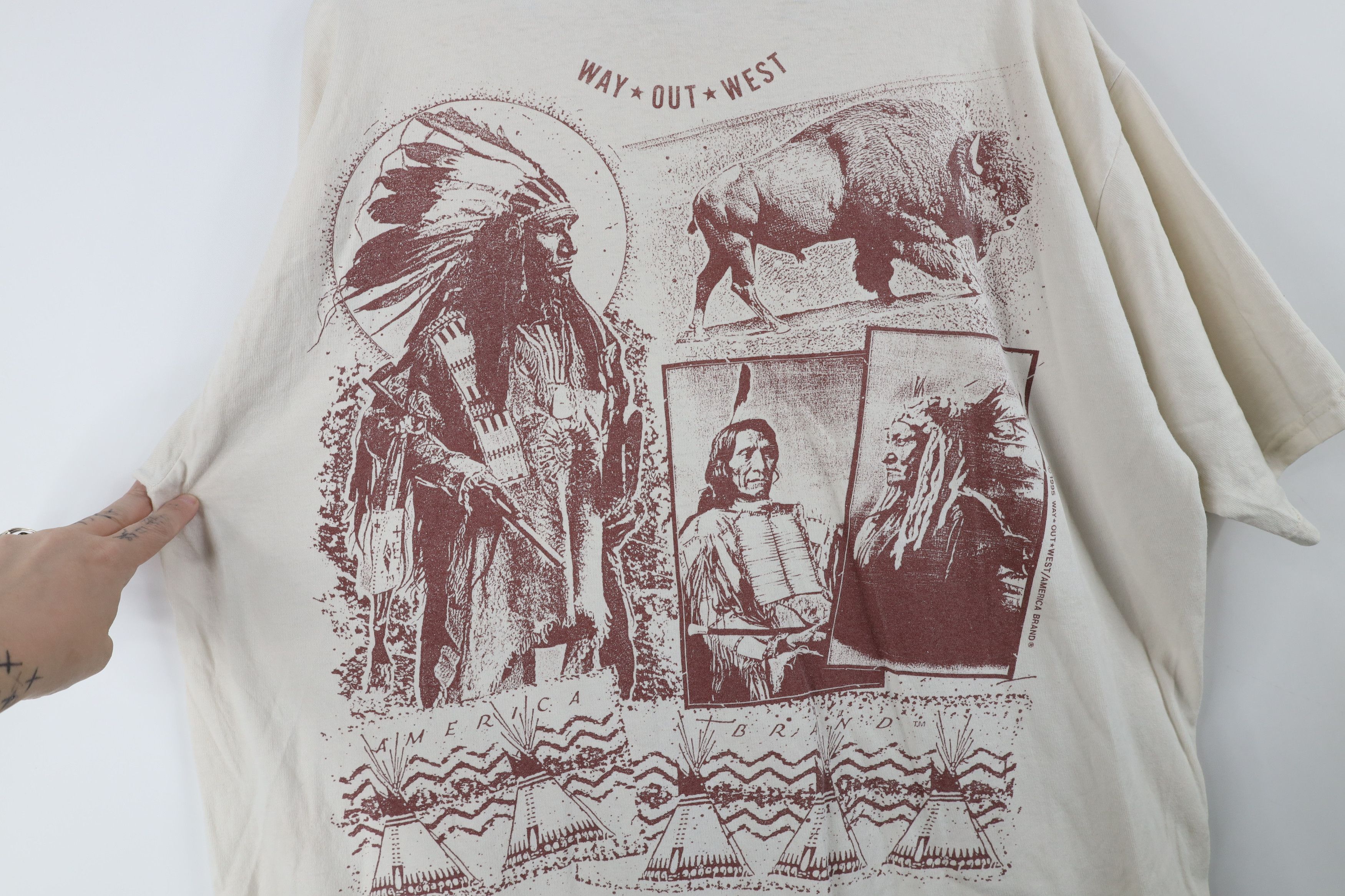 Vintage Vintage 90s Streetwear Indian All Over Print T-Shirt USA Size US XL / EU 56 / 4 - 13 Thumbnail