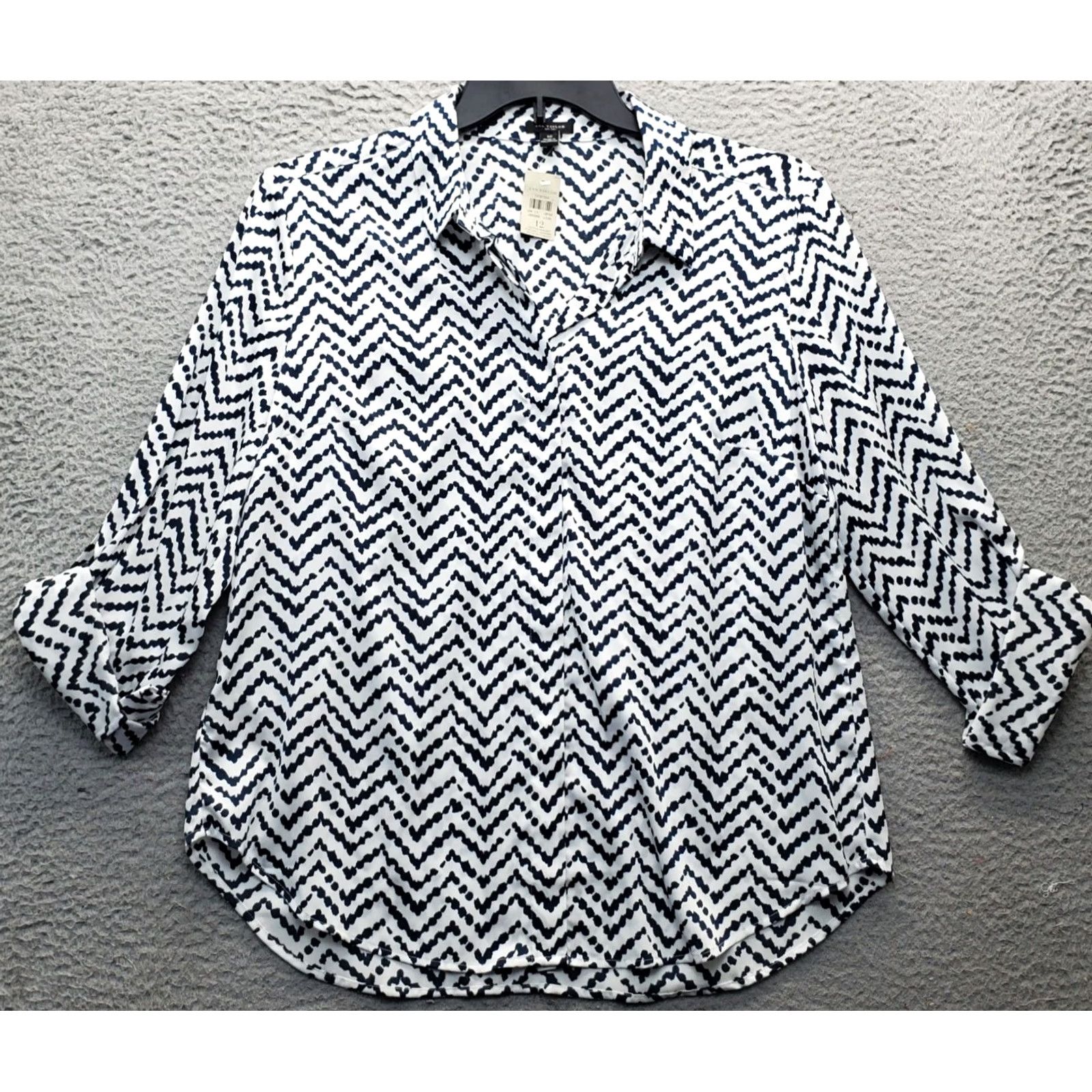 Ann Taylor Ann Taylor Shirt Womens 12 Multi Chevron Roll Tab Sleeve Button-Up Size XL / US 12-14 / IT 48-50 - 2 Thumbnail