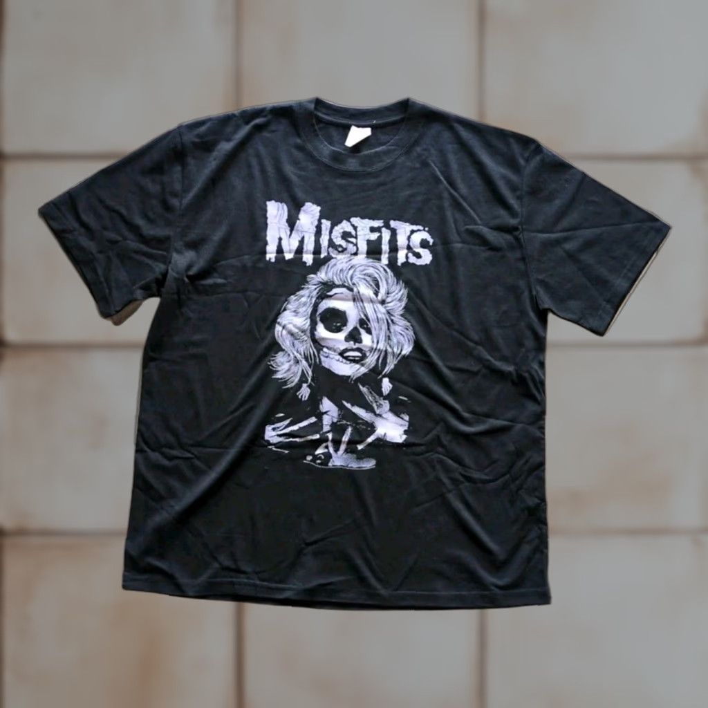Vintage VINTAGE Misfits XL Single Stitch T-Shirt Danzig Black Cotton Men Short Sleeve Round Neck Graphic Print (Note: Ensure not adding extra spaces) Size US XL / EU 56 / 4 - 1 Thumbnail