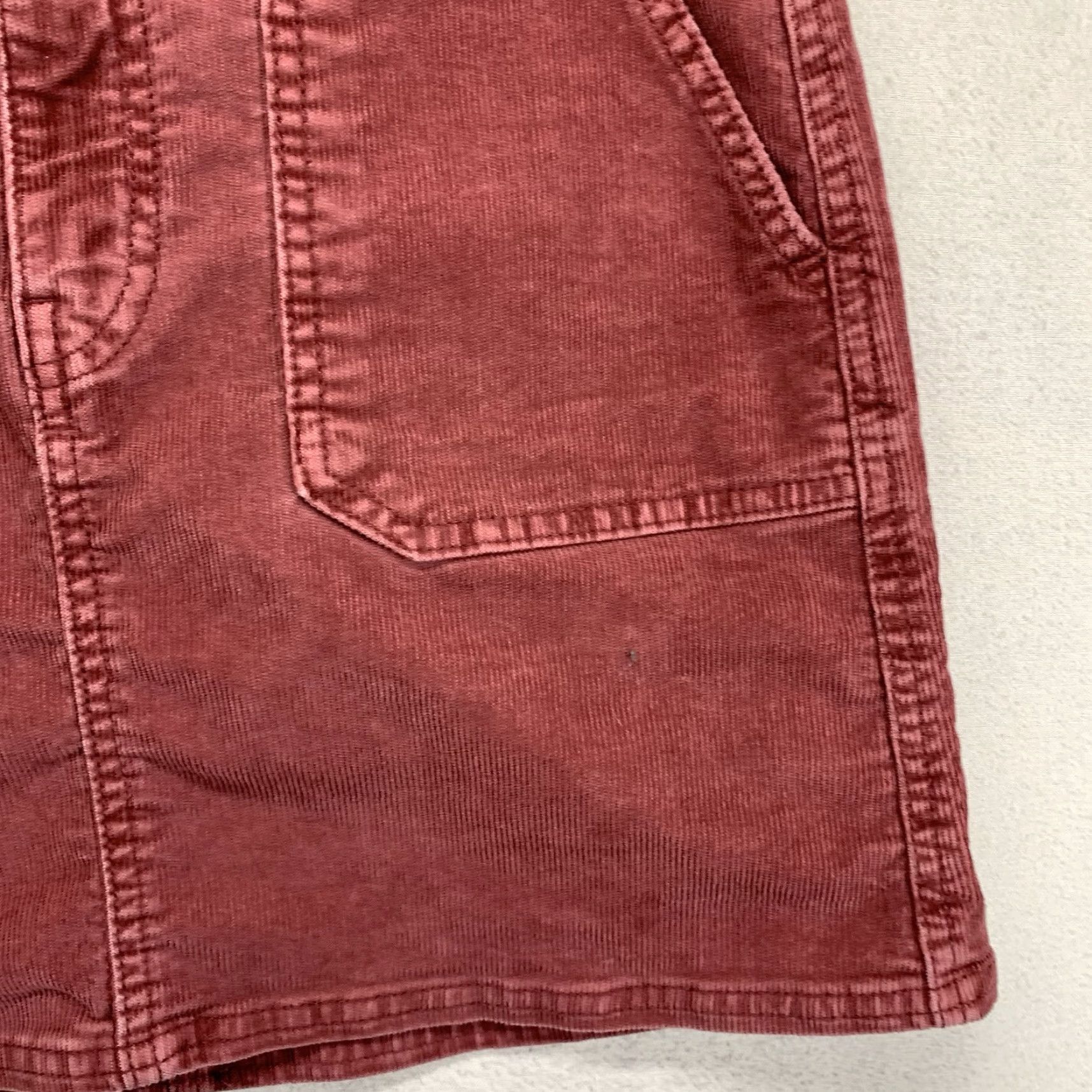 American Eagle Outfitters American Eagle Women's Mini Skirt Size 4 Red Corduroy Stretch Casual 90s Preppy Size 27" / US 4 / IT 40 - 7 Thumbnail