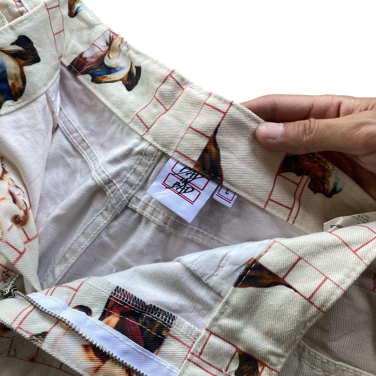 Japanese Brand bad in bad printed pants Size US 32 / EU 48 - 7 Thumbnail