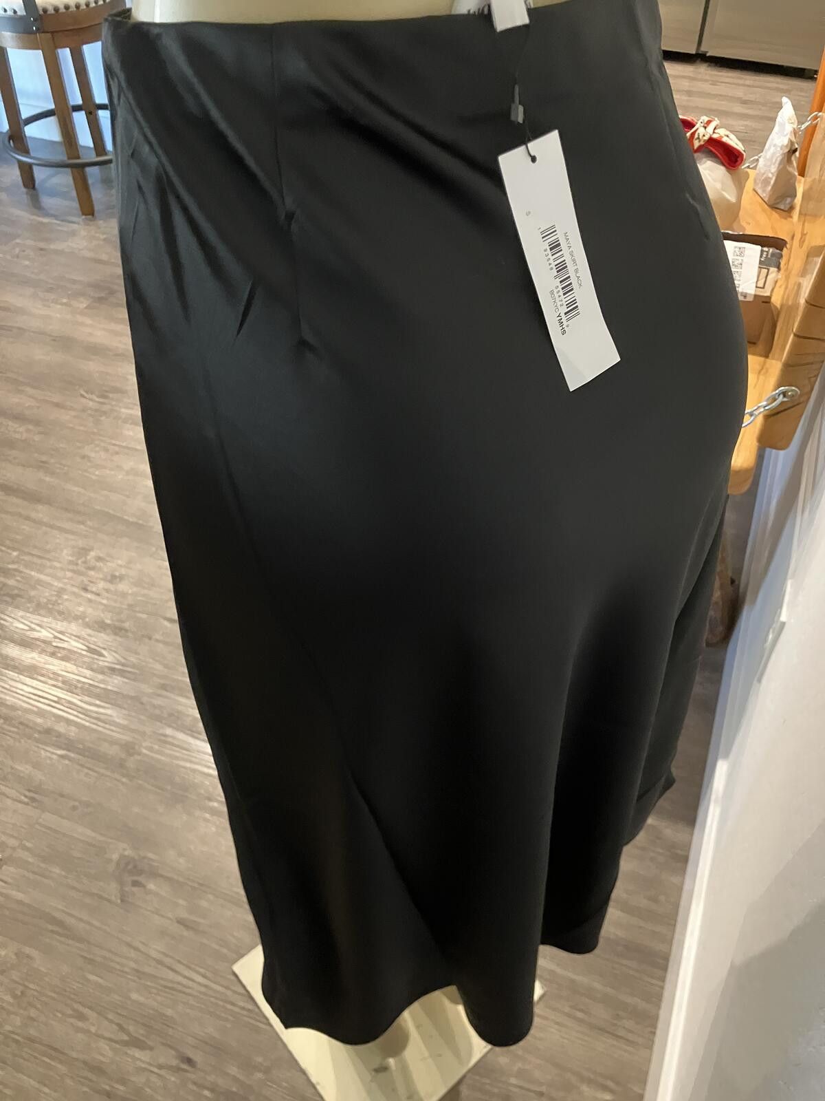 Other NWT Classic Black Midi Skirt Size 28" / US 6 / IT 42 - 8 Thumbnail