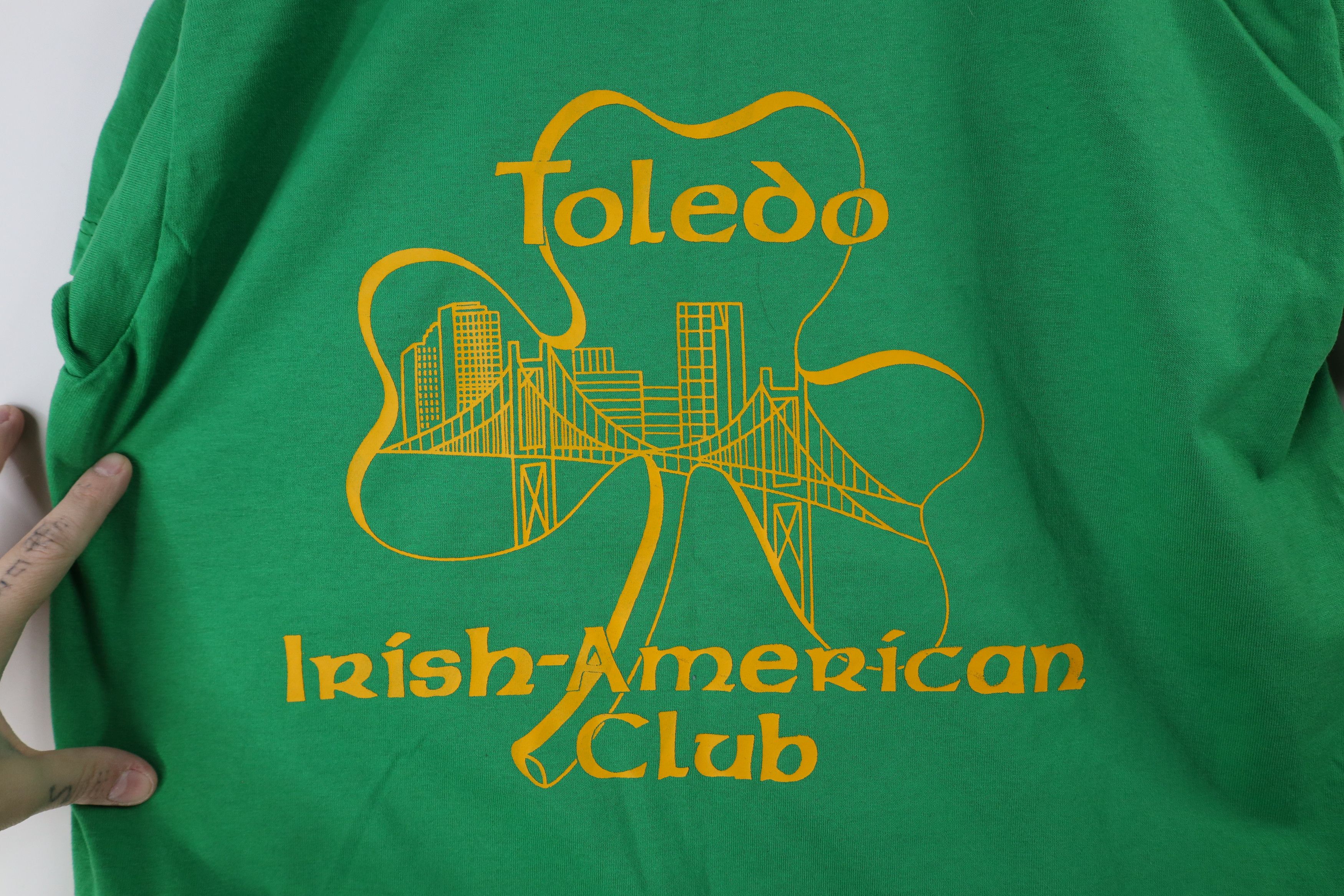 Vintage Vintage 90s Toledo Irish American Club Short Sleeve T-Shirt Size US L / EU 52-54 / 3 - 6 Thumbnail