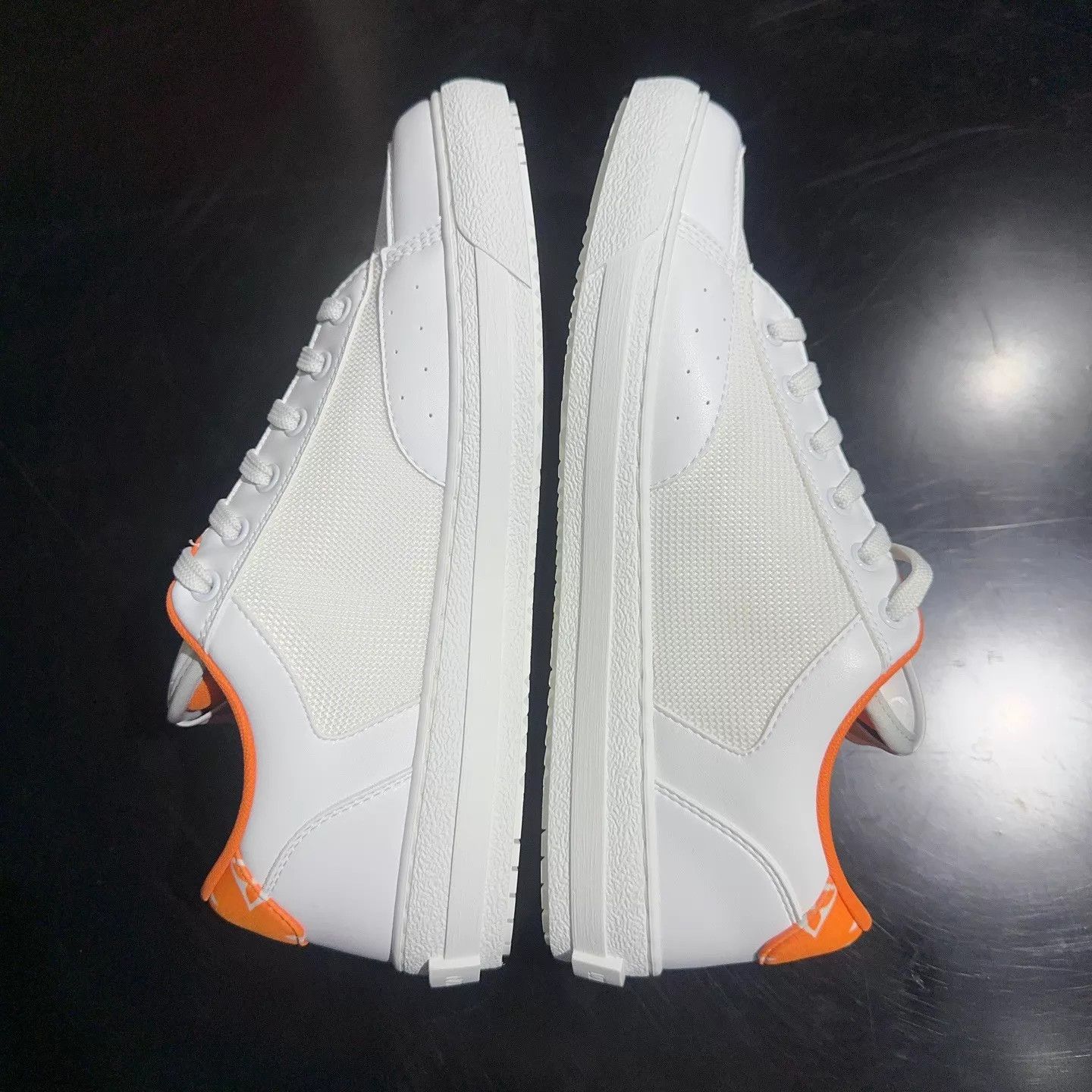 Louis Vuitton LV Charlie Orange Logo White Sneaker 41.5 (UK7.5) Size US 8.5 / EU 41-42 - 6 Thumbnail