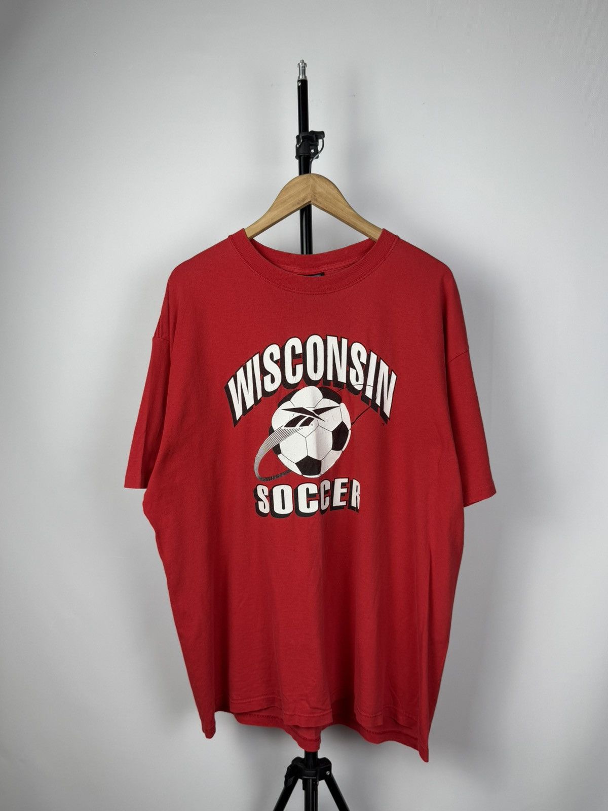 Reebok × Vintage Vintage 90s Wisconsin Soccer USA Graphic Logo Y2K T-shirt Size US XL / EU 56 / 4 - 1 Thumbnail