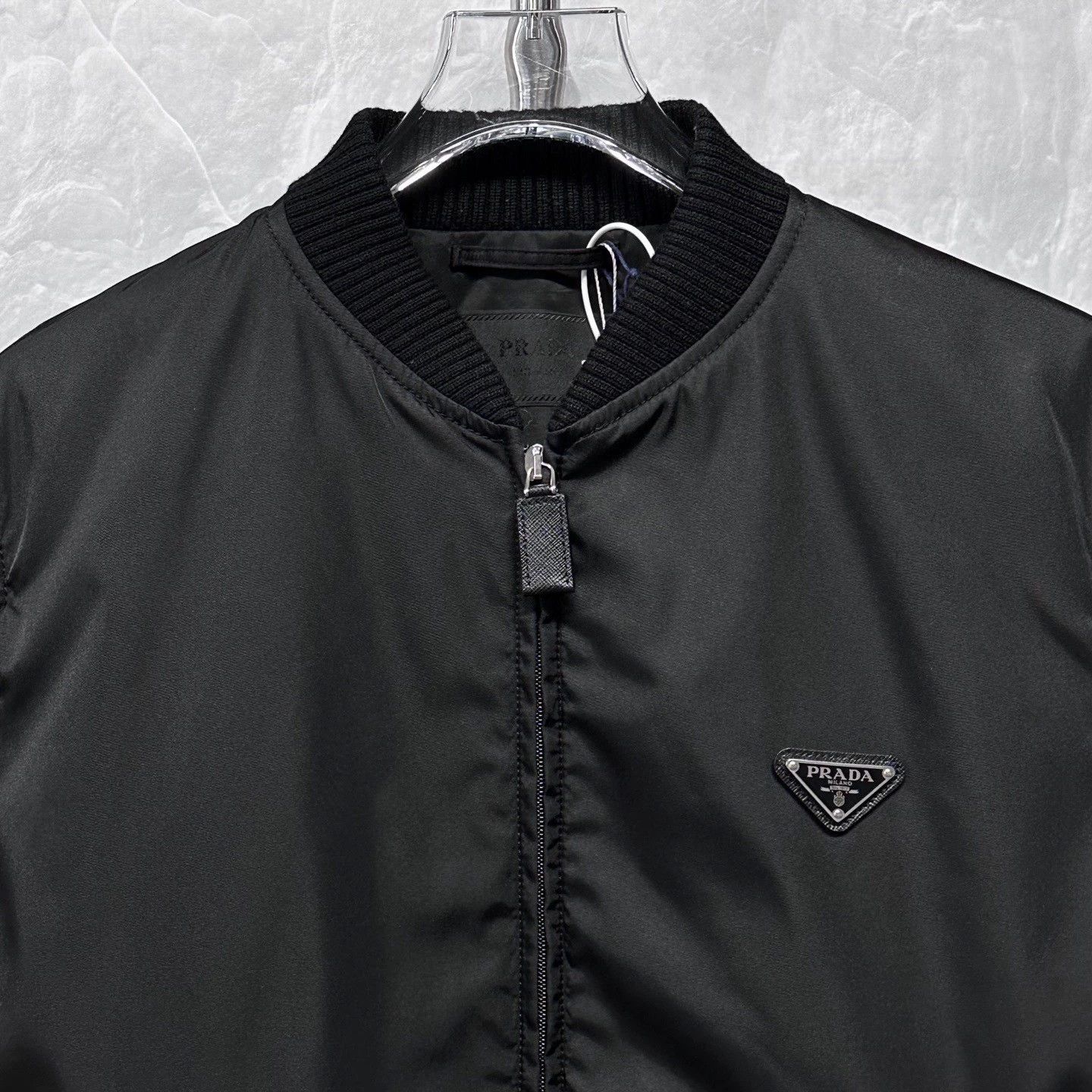 Prada prada black metal badge zip jacket Size US L / EU 52-54 / 3 - 3 Thumbnail