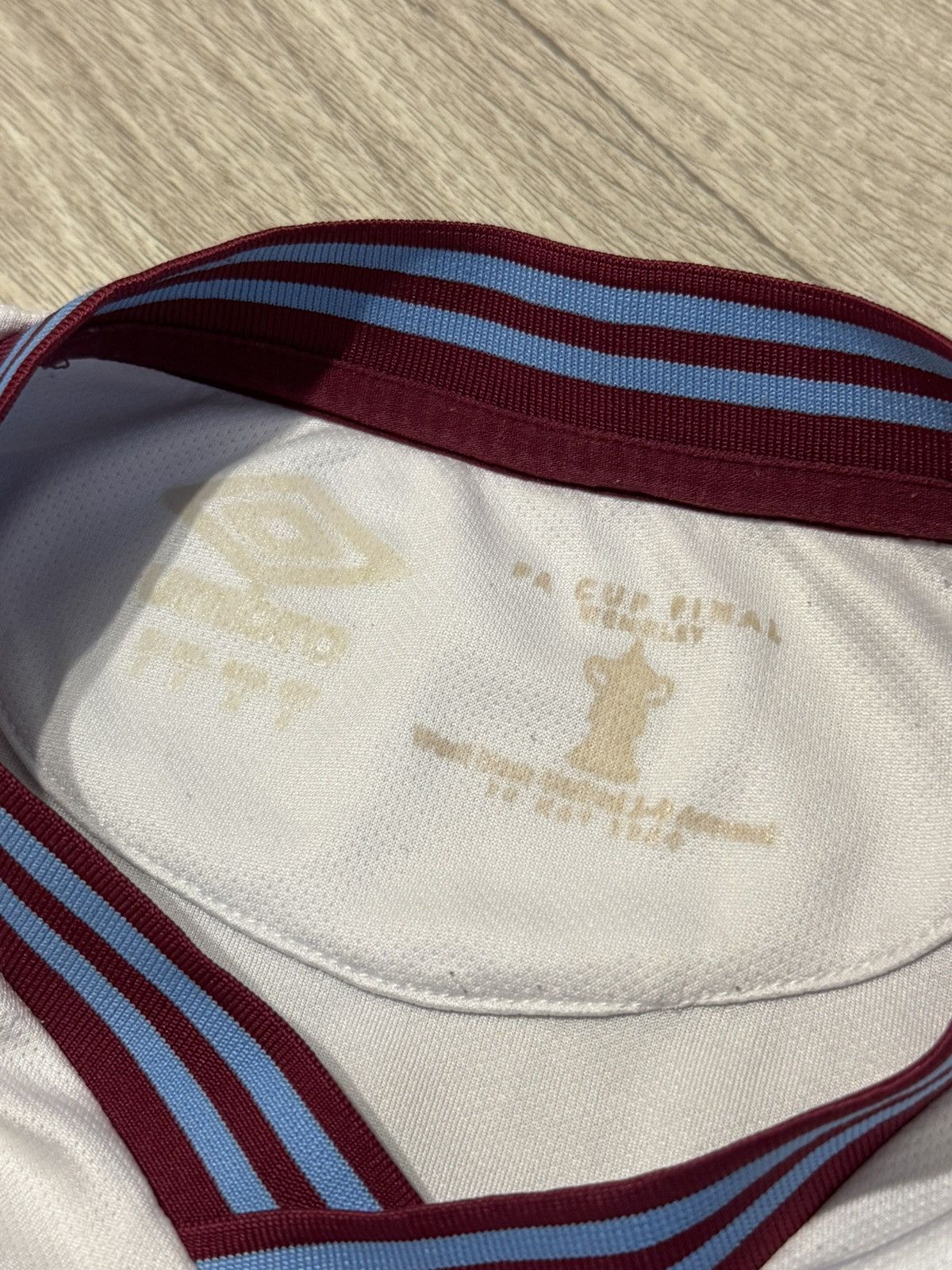 Umbro 🔷Umbro West Ham United 2019/20 Soccer jersey🔷 Size US M / EU 48-50 / 2 - 6 Thumbnail