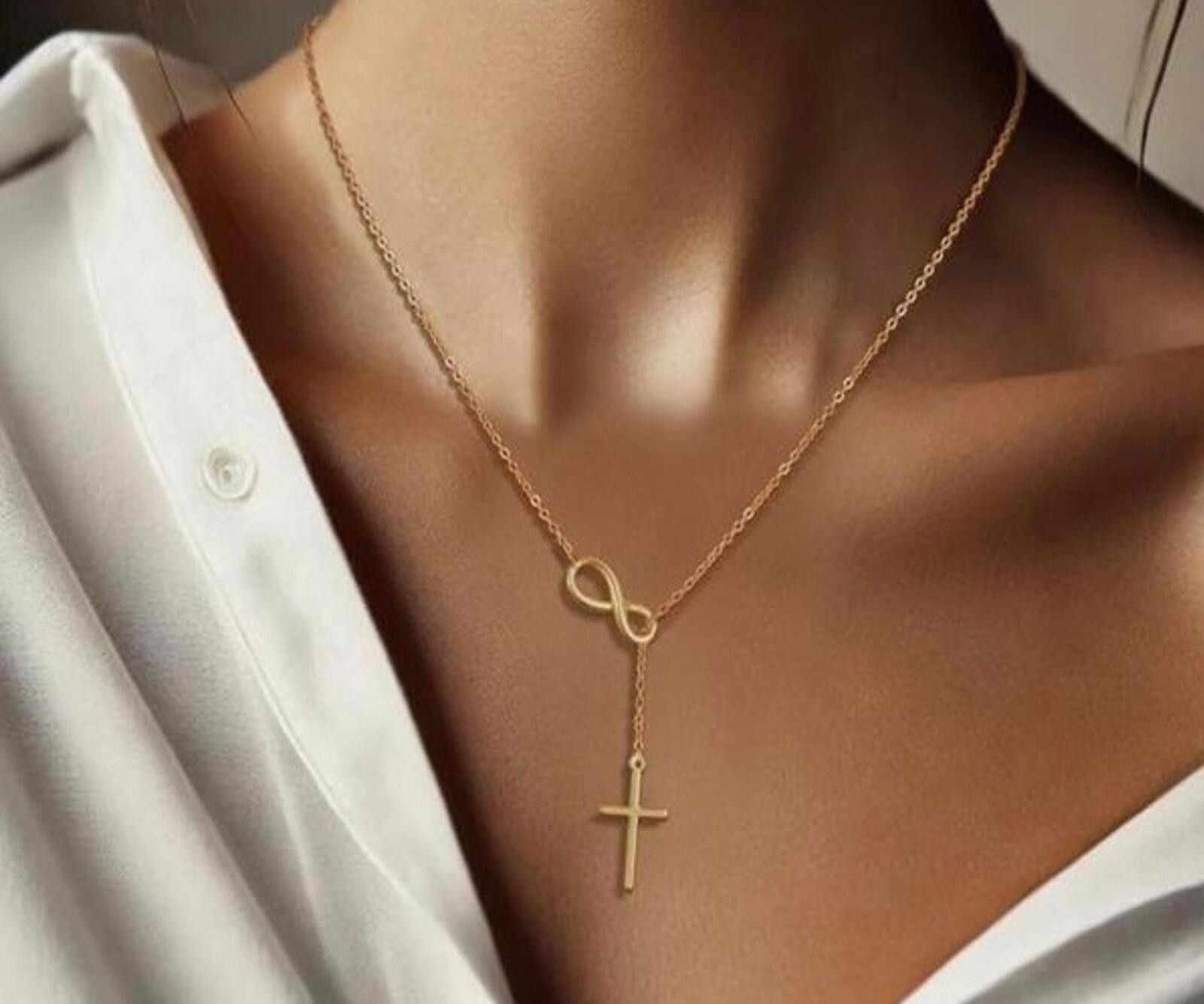 The Unbranded Brand Gold Toned Metal Cross Infinity Necklace Women's Jewelry New Size ONE SIZE - 1 Thumbnail