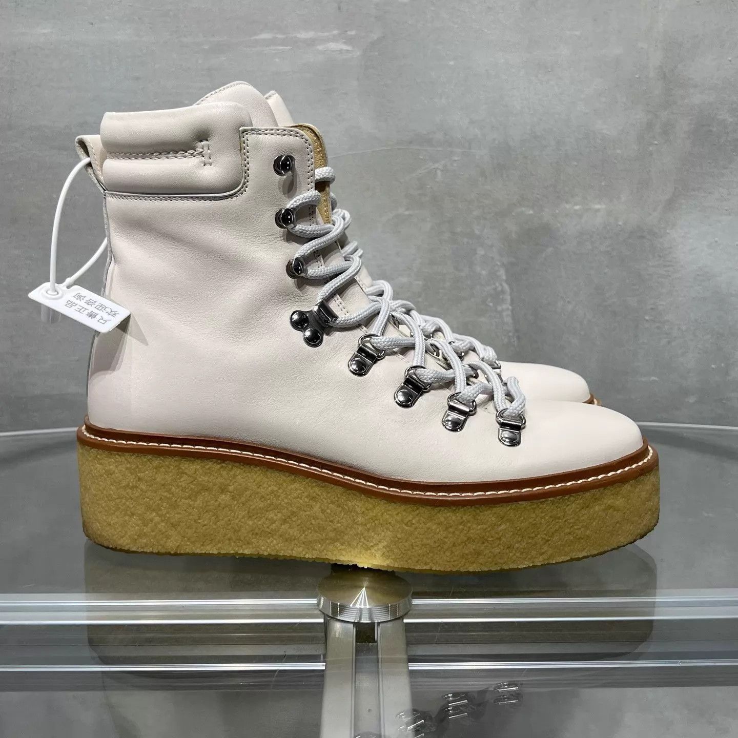 Hermes Hermes women's platform martin boots white 36 Size US 5.5 / IT 35.5 - 4 Thumbnail
