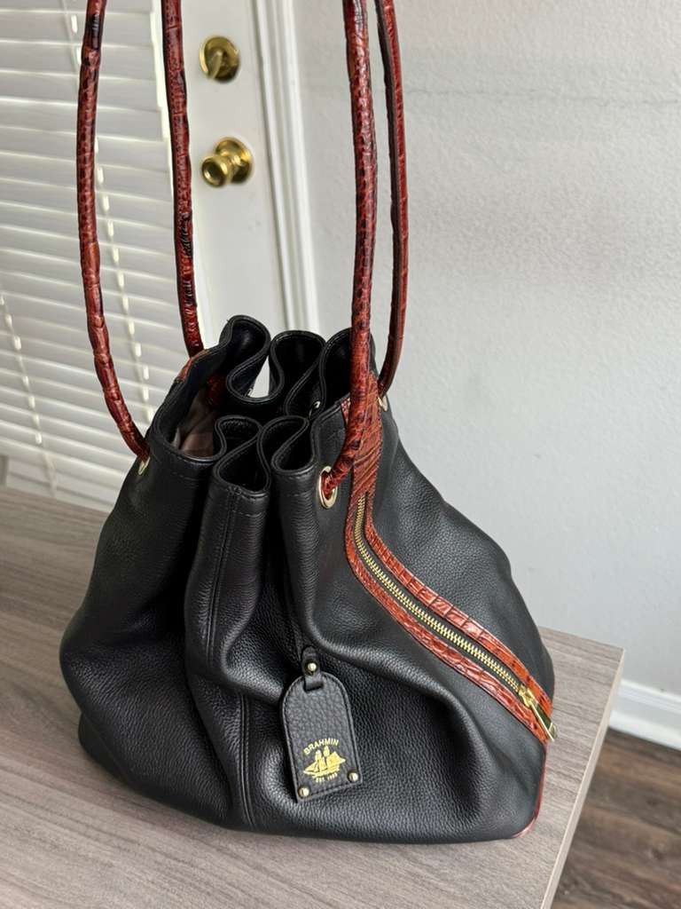 BRAHMIN Brahmin Black Bucket Tote Pebbled Leather Red Crocodile Trim Size ONE SIZE - 2 Thumbnail