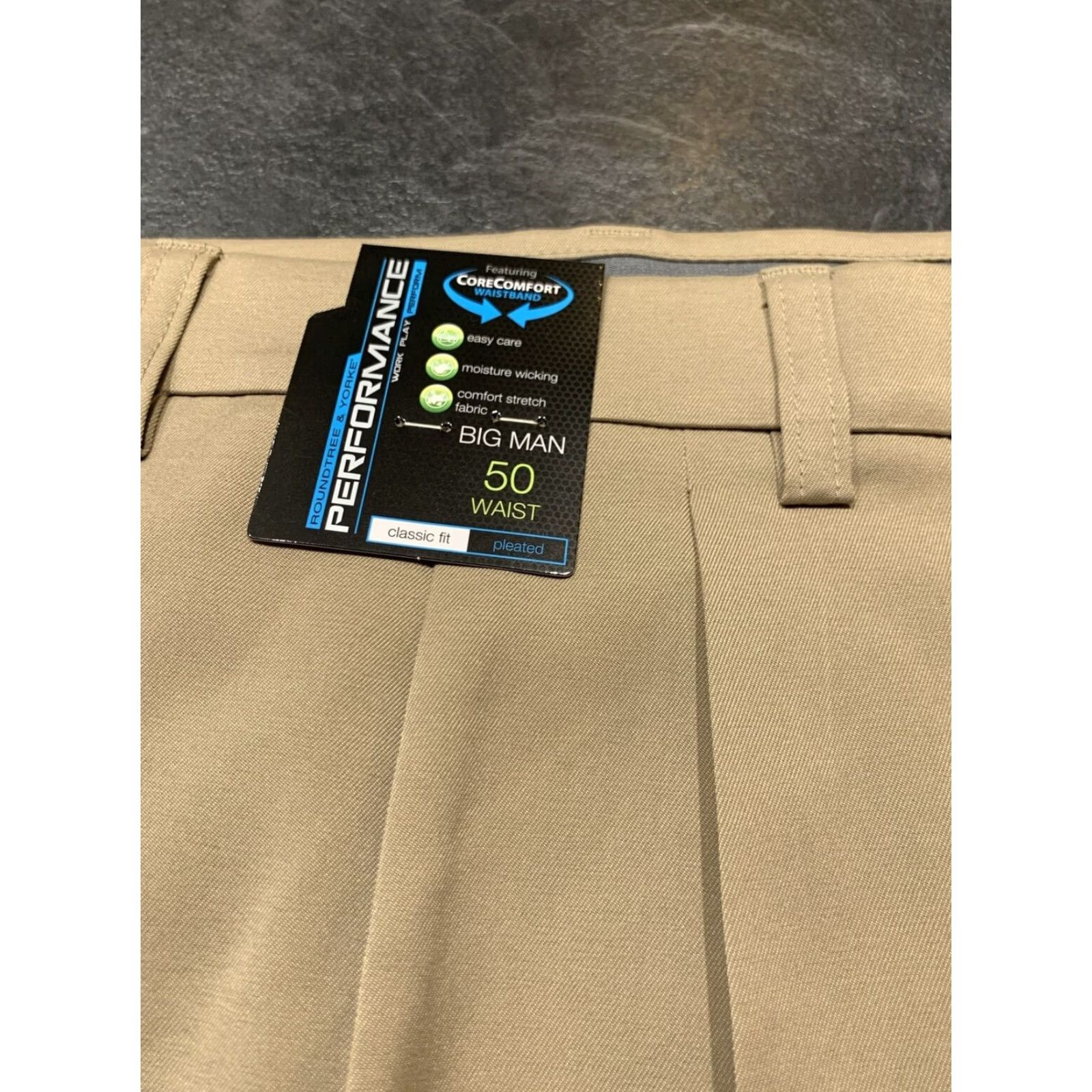 Roundtree & Yorke Roundtree & Yorke Men’s Classic Fit Golf Pleated Chino Shorts - Khaki, 50in Waist, Big & Tall Size US 34 / EU 50 - 6 Thumbnail