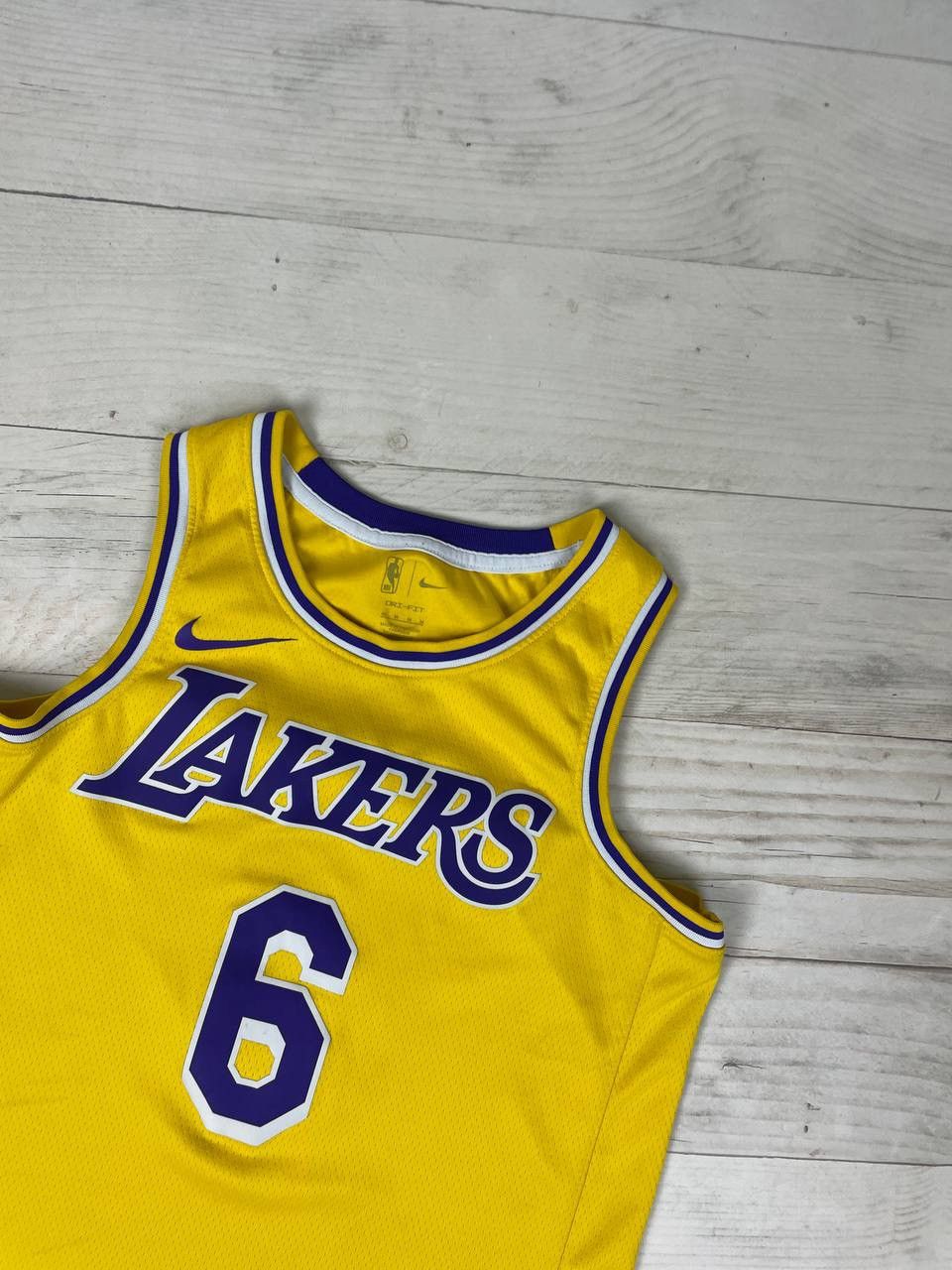 NBA Vintage Nike Lakers LeBron James #6 NBA Basketball Jersey Size US M / EU 48-50 / 2 - 2 Thumbnail