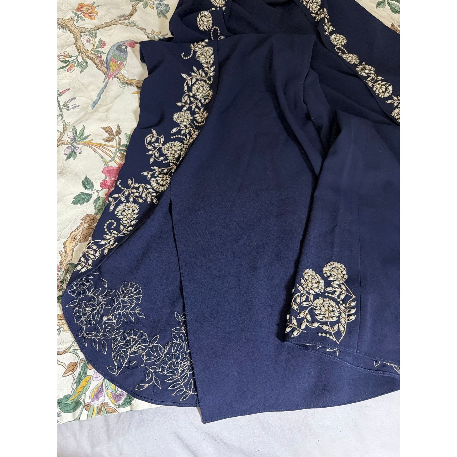 Alice + Olivia 0262 Alice + Olivia Beaded Pearl Floral Wide Leg Size 2 Size 26" / US 2 / IT 38 - 6 Thumbnail