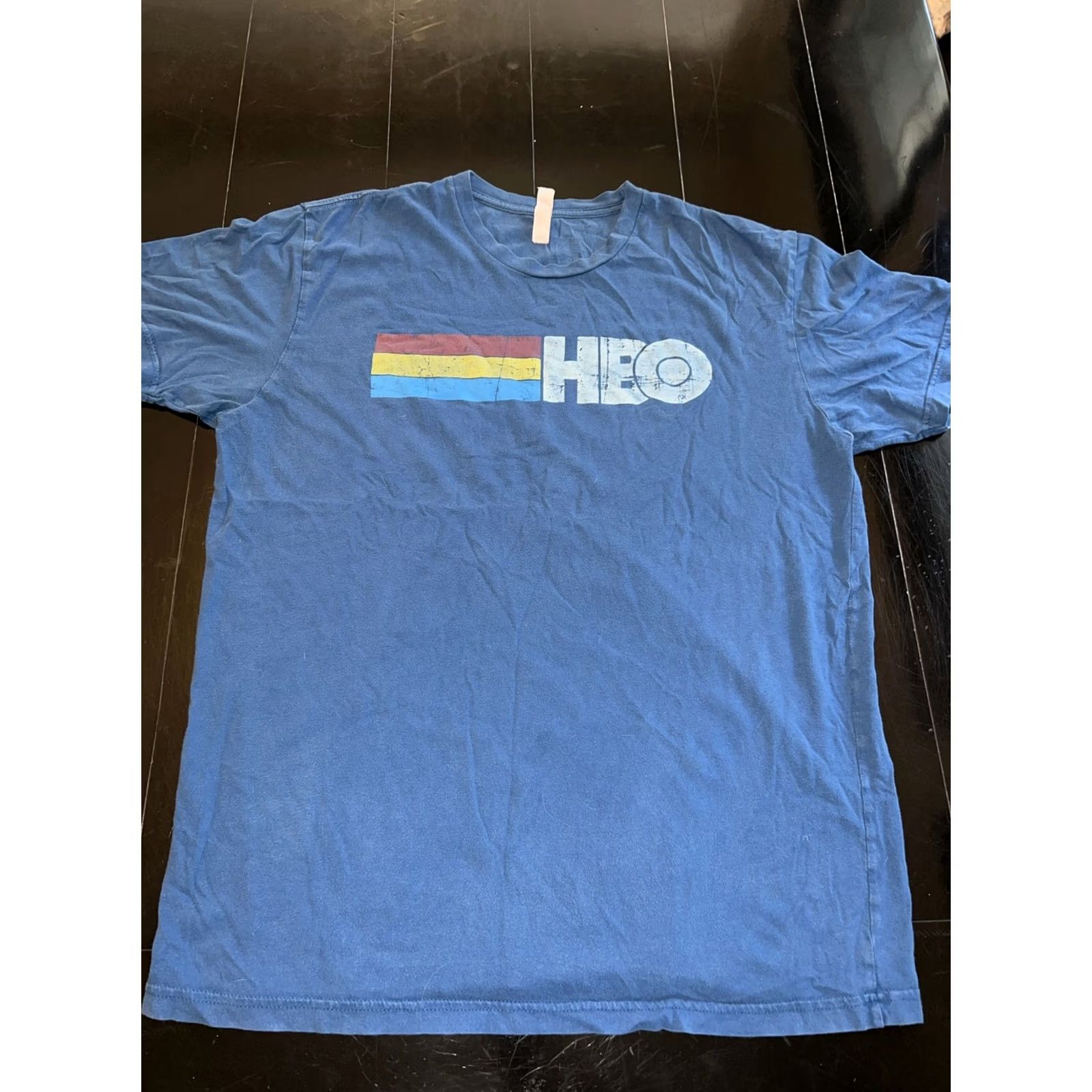 Rainbow VINTAGE Warner Bros Discovery HBO 80’s Retro Logo Shirt Rainbow Blue Large Men Short Sleeve Knit Cotton Logo Graphic Print T-Shirt Size US L / EU 52-54 / 3 - 3 Thumbnail