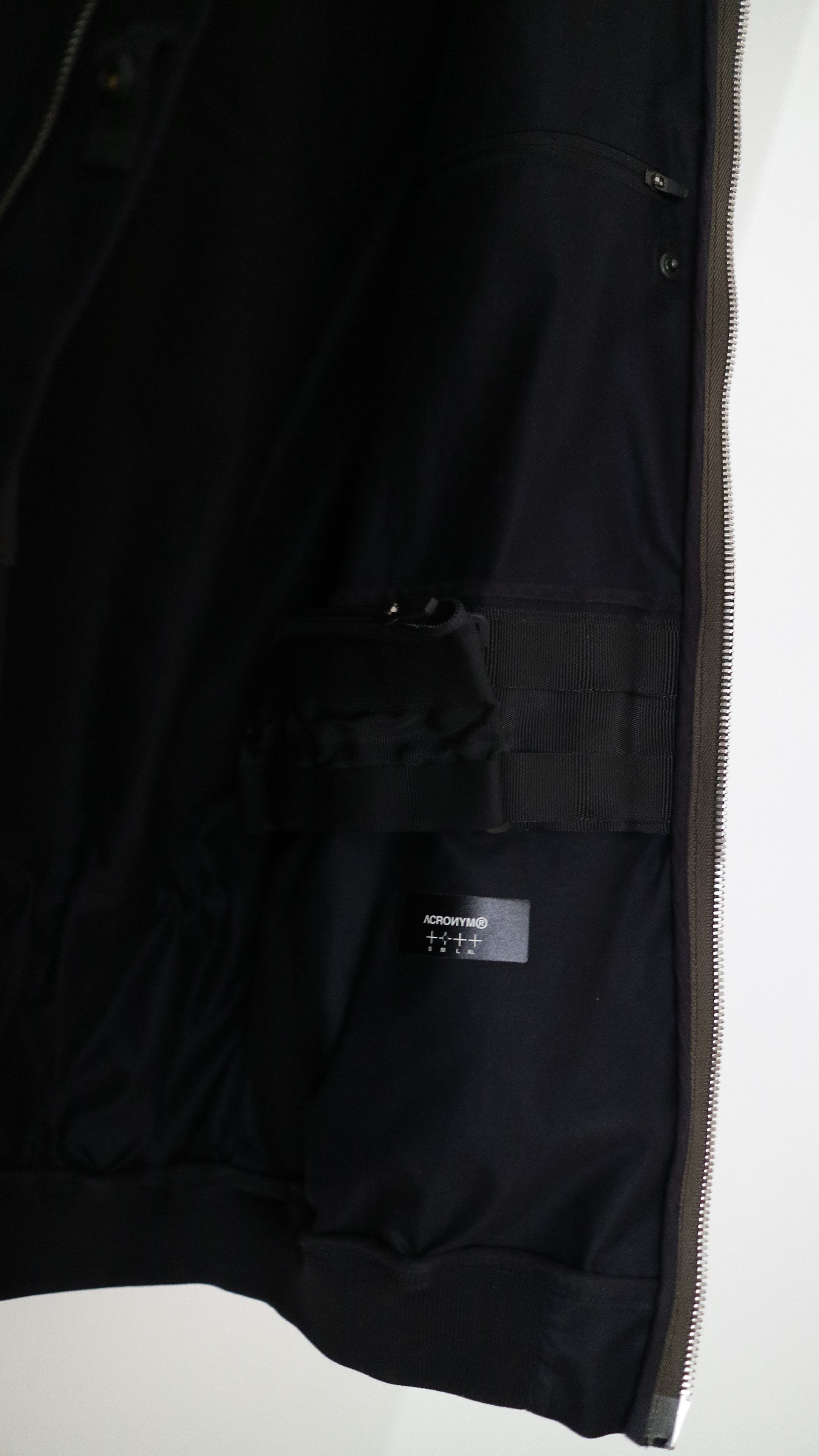 Acronym Acronym SS'18 J59TS-CH Size US M / EU 48-50 / 2 - 3 Thumbnail