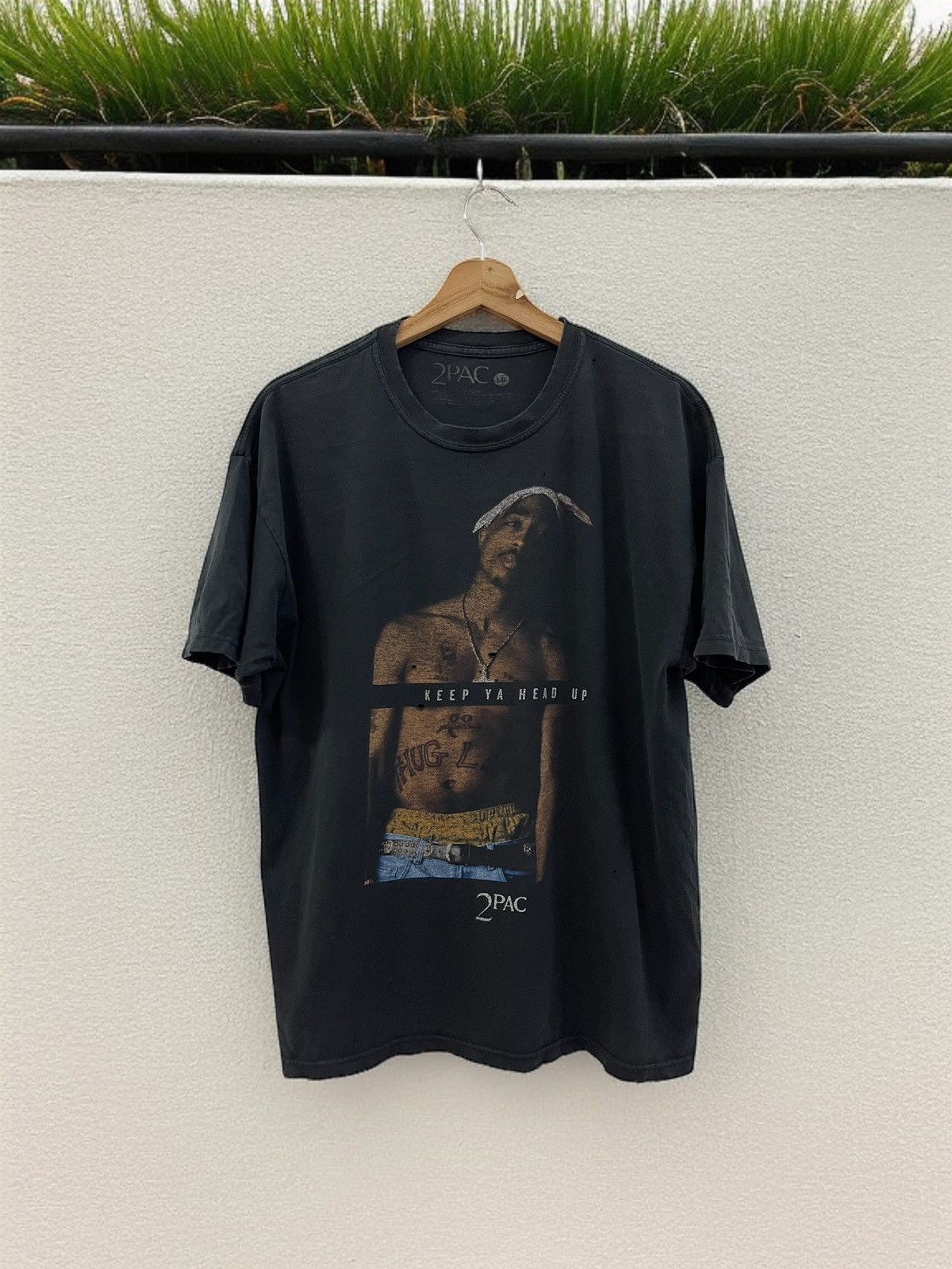Rap Tees × Vintage Vintage Tupac Keep Ya Head Up T-Shirt Size US L / EU 52-54 / 3 - 1 Thumbnail