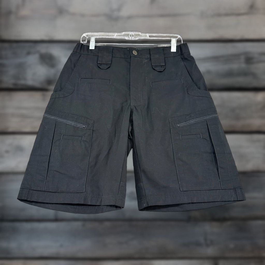 Under Armour LAPG Shorts Mens 30 10.5 Black Cargo Atlas Tactical Stretch Polyester Canvas Under armour Regular Mens Size US 30 / EU 46 - 1 Thumbnail