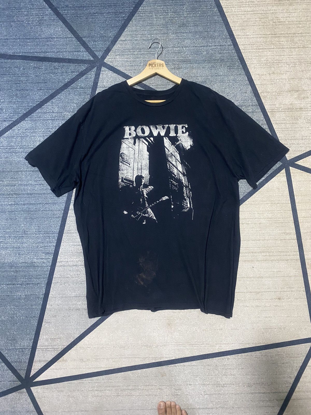 Band Tees English Singer David Bowie Tee xLarge size Size US XL / EU 56 / 4 - 1 Thumbnail