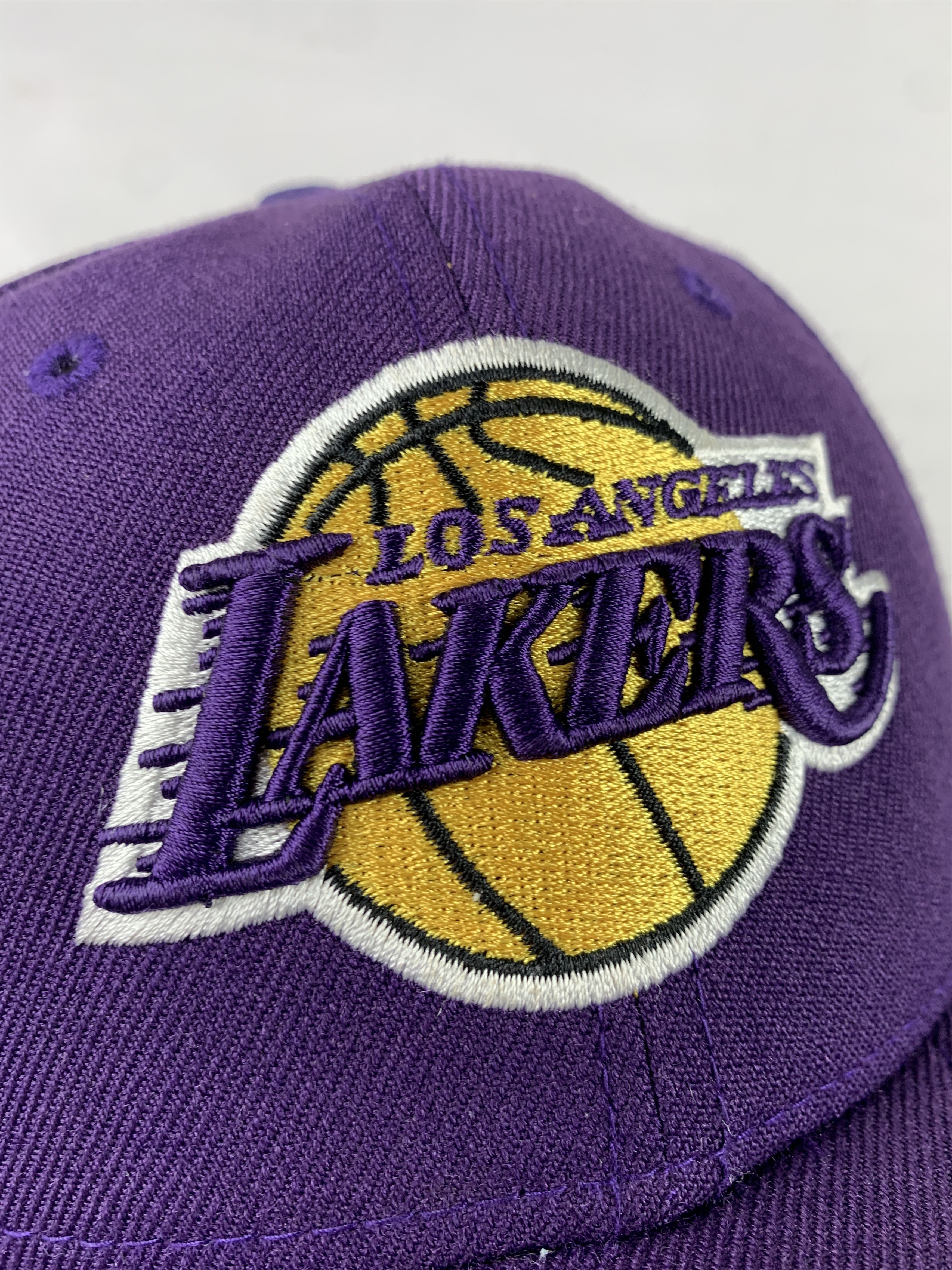 NBA Los Angeles Lakers by New Era Purple Fitted NBA Cap (56,8) Size ONE SIZE - 6 Thumbnail