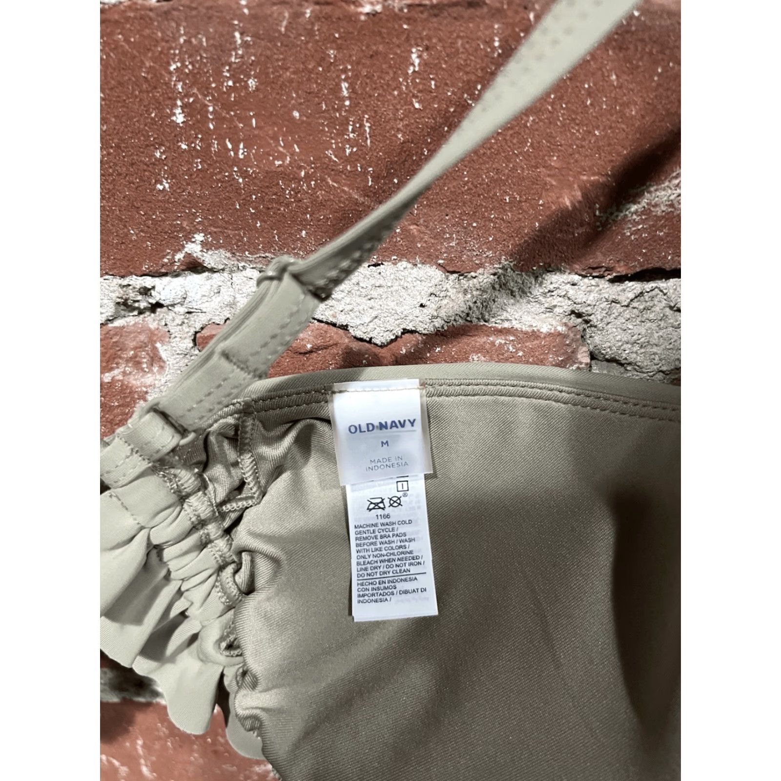 Old Navy Old Navy Bikini Top Womens Green NWT Size M Beach Summer Size M / US 6-8 / IT 42-44 - 3 Thumbnail