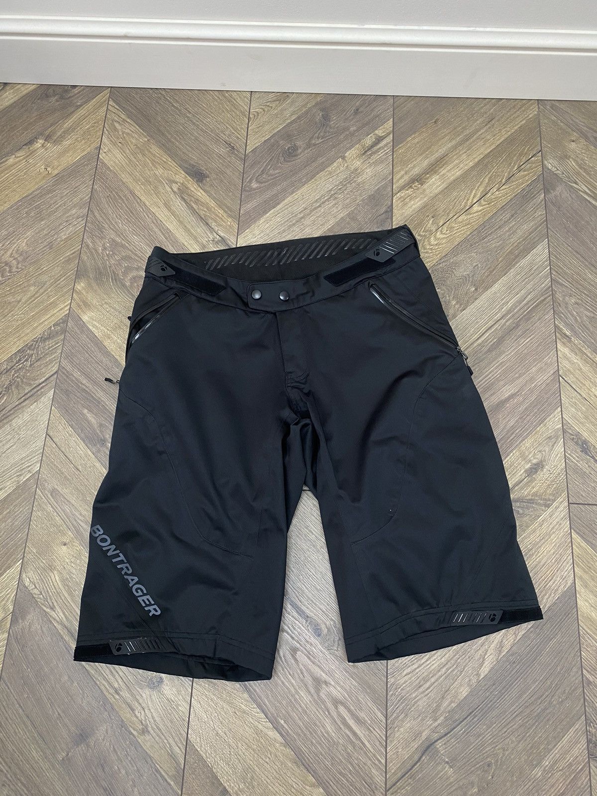 Vintage Vintage Bontrager Evoke Stormshell Shorts Cycling Pockets Size US 34 / EU 50 - 4 Thumbnail