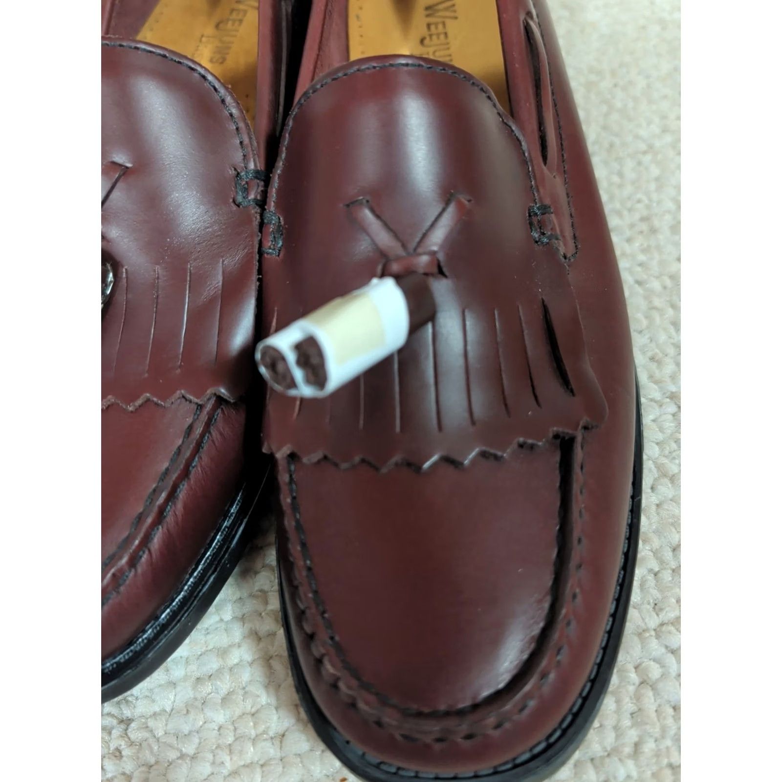 Vintage VINTAGE Bass Weejuns Marietta II Women Size 8.5M Burgundy Tassel Loafers Dark Academia Shoe Boys Girls Mens Womens Size US 9 / IT 39 - 2 Thumbnail