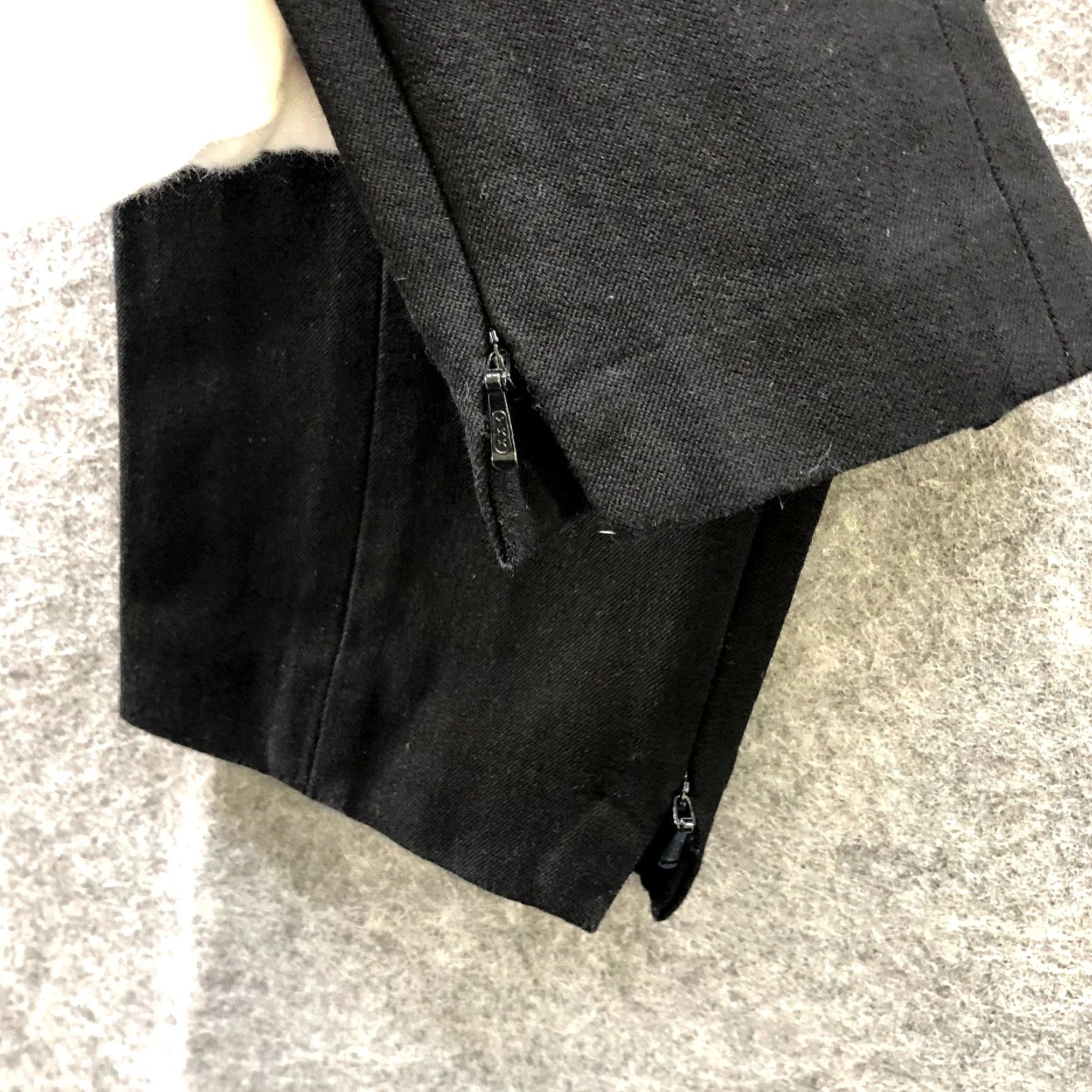 Banana Republic VINTAGE Banana Republic Women's Dress Pants Slim Fit Ankle Zip Mid Rise Black Cotton Blend Workwear 2 Size 26" / US 2 / IT 38 - 4 Thumbnail