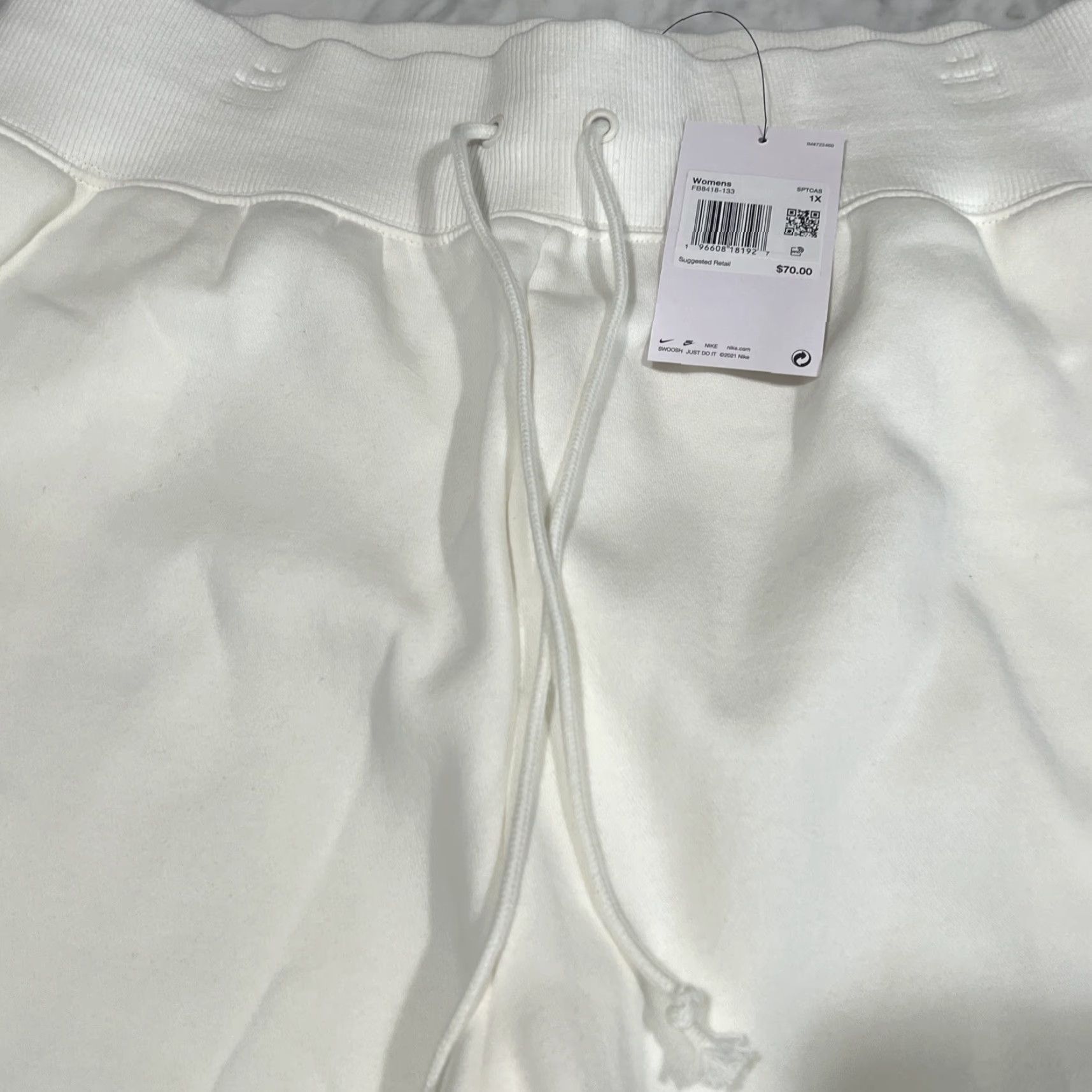 Nike Nike Crop Sweatpants Women’s 1X Wide Leg Fleece Drawstring FB8418-133 NWT Size 40" / US 18 - 3 Thumbnail
