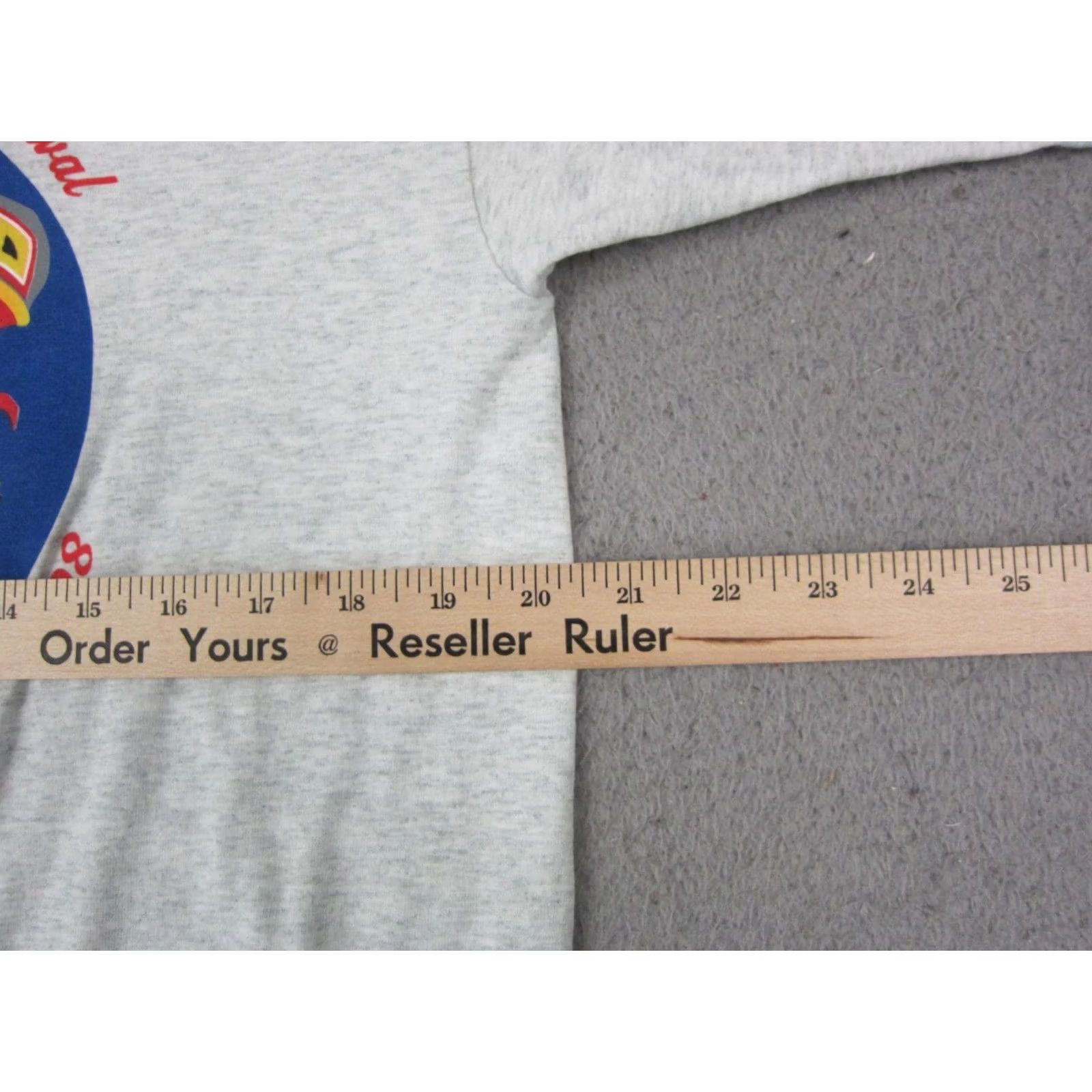 Fruit Of The Loom VINTAGE Dragon Shirt Mens Large Gray Fruit of the Loom Cedar River Boat Festival Robbins Lake 90s Size US L / EU 52-54 / 3 - 5 Thumbnail