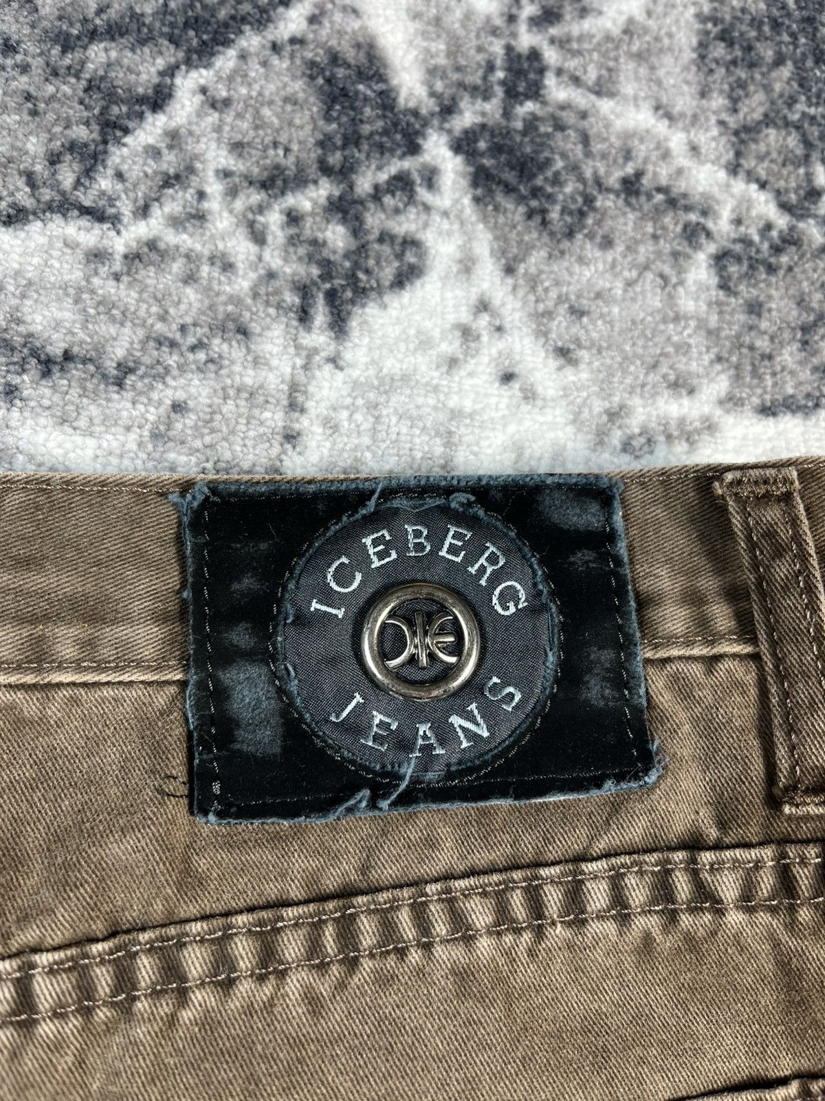 Iceberg Iceberg 90s Vintage Brown Denim Made in Italy Rare Size US 31 - 11 Thumbnail