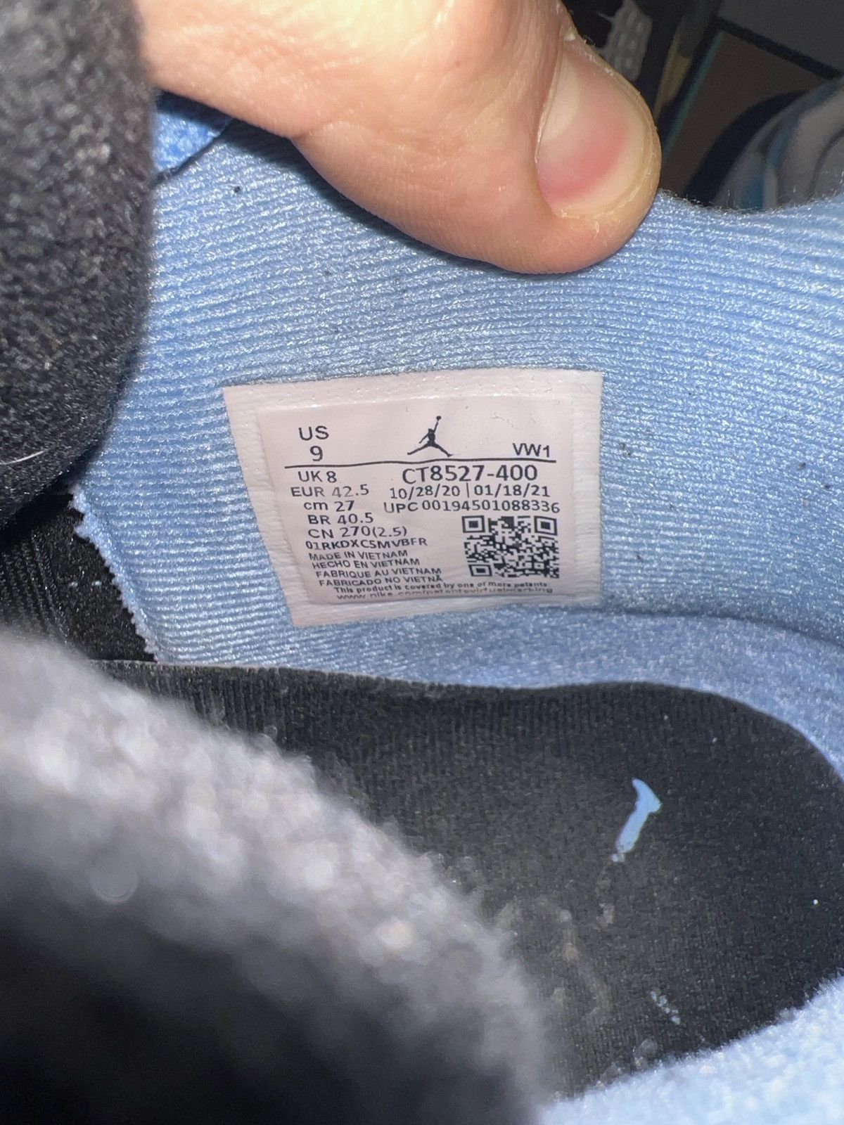Nike Jordan 4 UNC Used Size US 9.5 / EU 42-43 - 7 Thumbnail