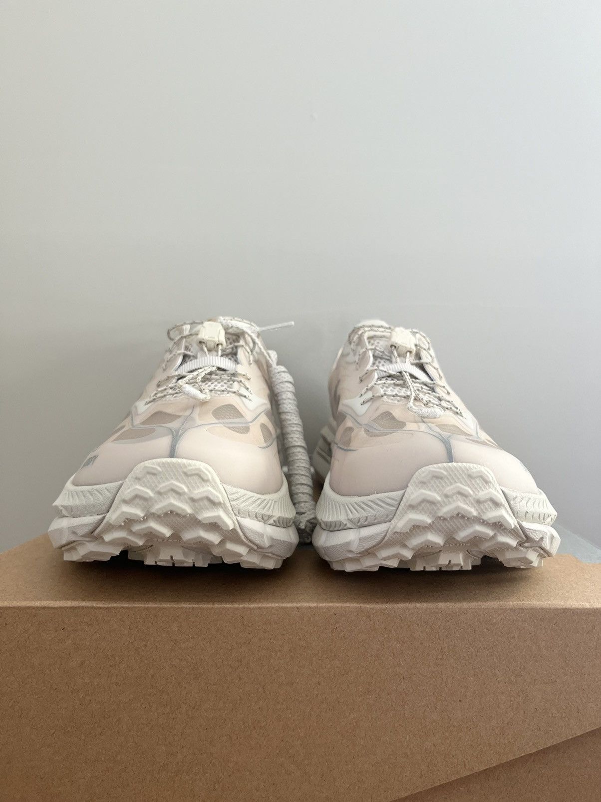 Hoka × Satisfy Hoka One One x Satisfy Mafate Speed 4 Lite Bone Size US 10.5 / EU 43-44 - 3 Thumbnail
