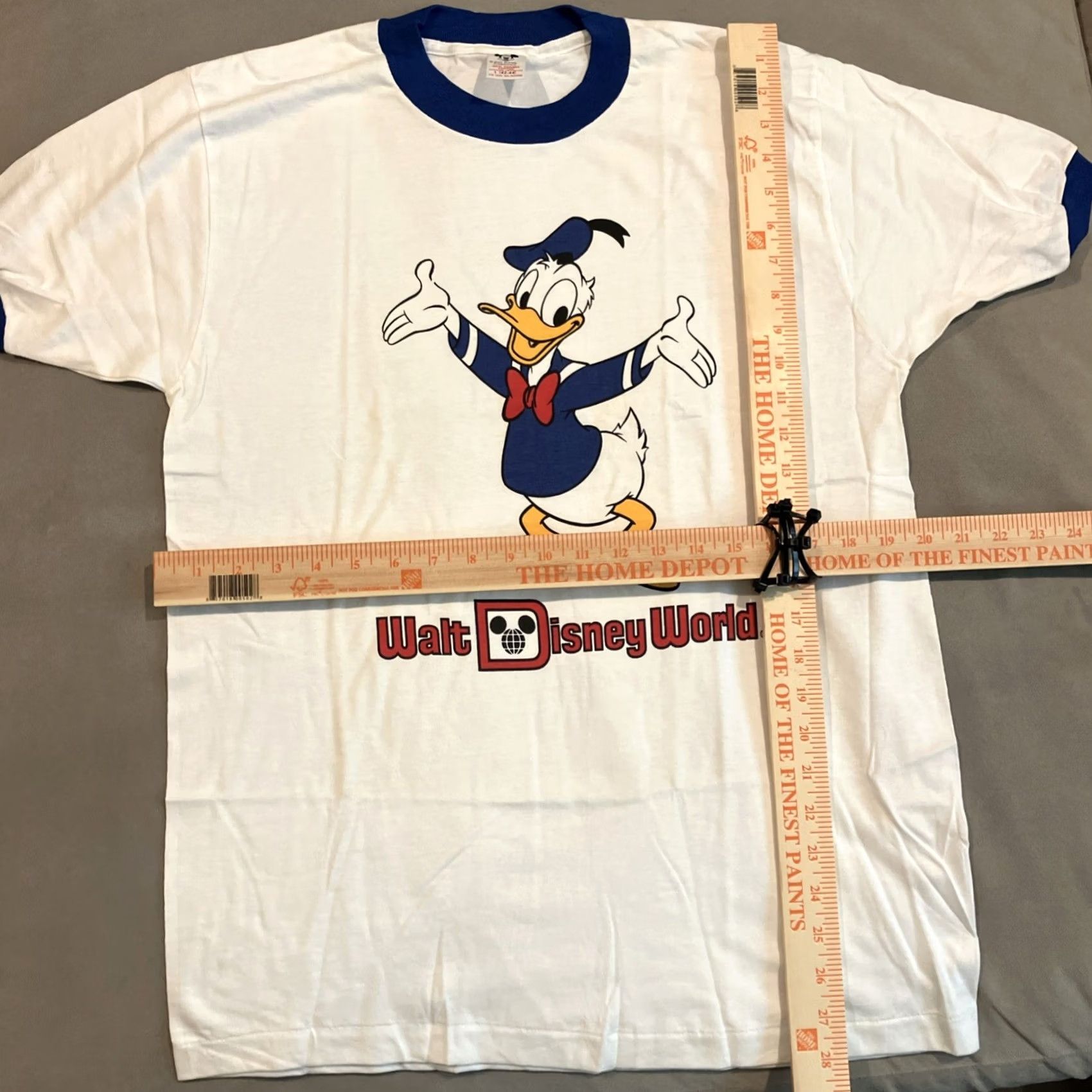Disney VINTAGE WALT DISNEY WORLD DONALD DUCK Ringer T Shirt Single Stitch NWOT L Size US L / EU 52-54 / 3 - 6 Thumbnail