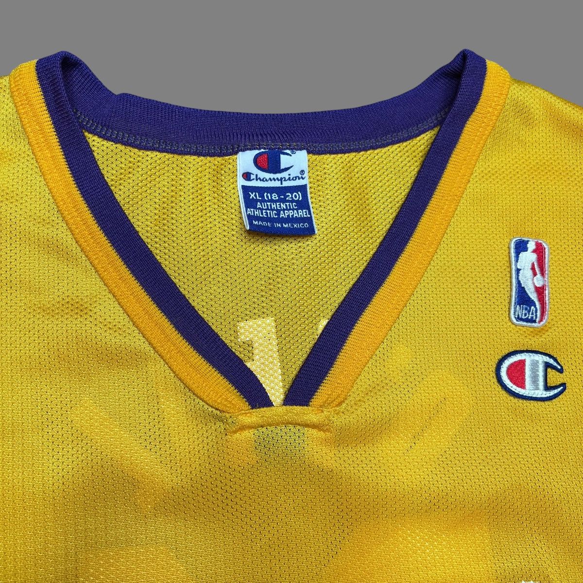 Champion × NBA × Vintage Vtg 90s NBA Los Angeles Lakers Shaq O’Neal Champion Jersey Size US M / EU 48-50 / 2 - 3 Thumbnail